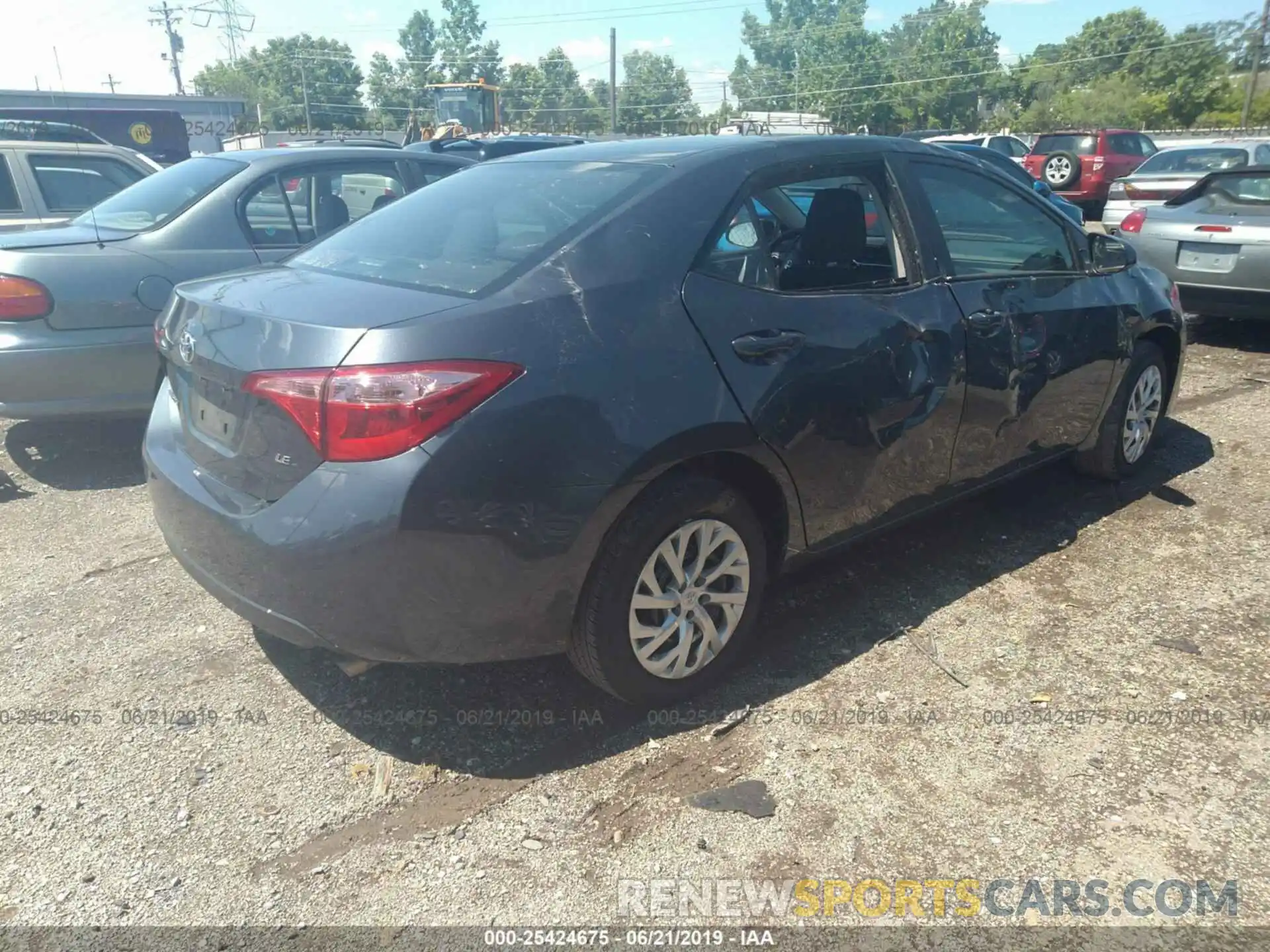 4 Photograph of a damaged car 2T1BURHE8KC145247 TOYOTA COROLLA 2019