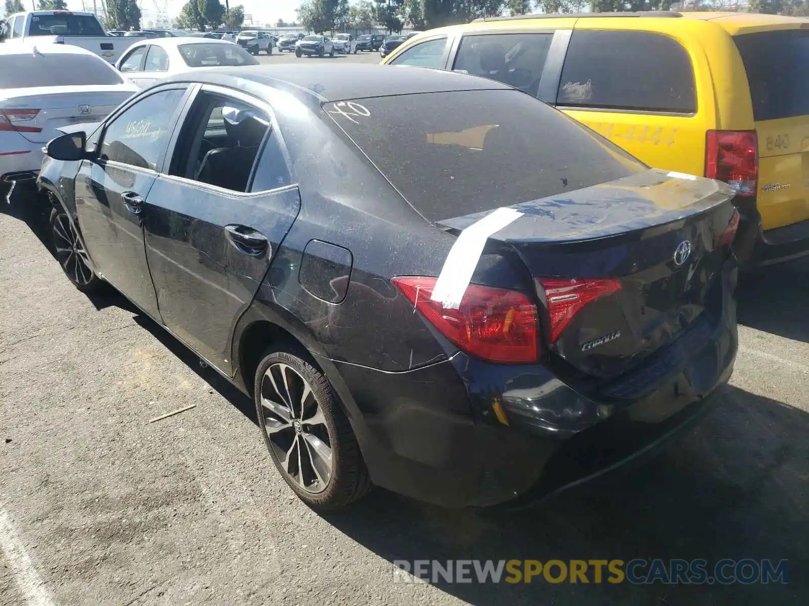 3 Photograph of a damaged car 2T1BURHE8KC145376 TOYOTA COROLLA 2019