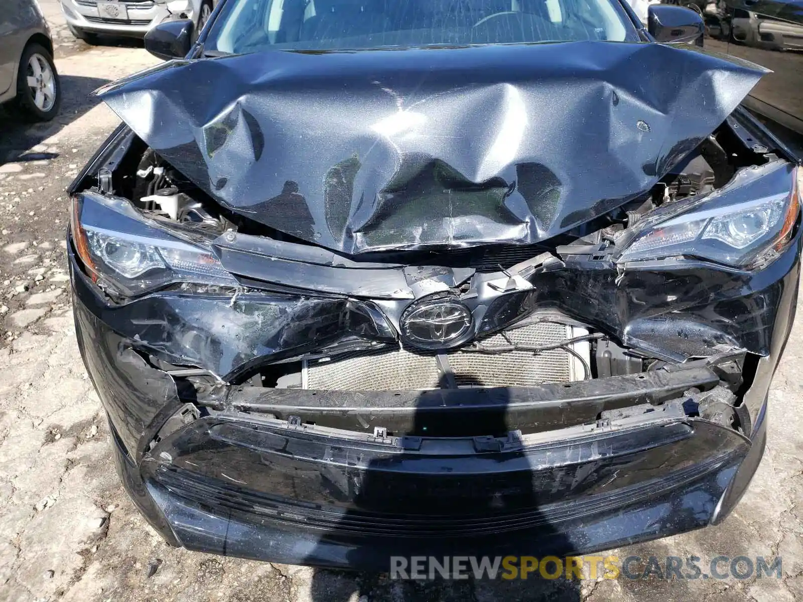 9 Photograph of a damaged car 2T1BURHE8KC146236 TOYOTA COROLLA 2019