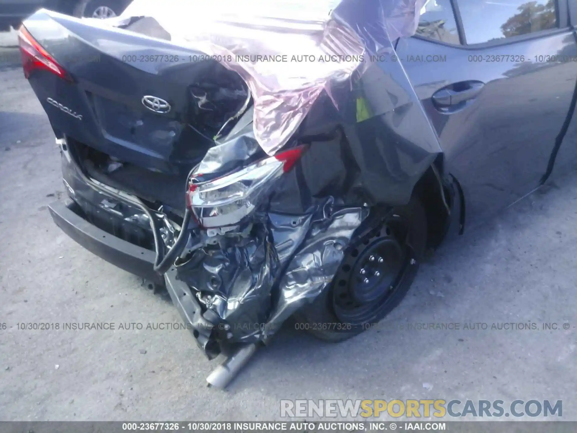 6 Photograph of a damaged car 2T1BURHE8KC147452 Toyota Corolla 2019