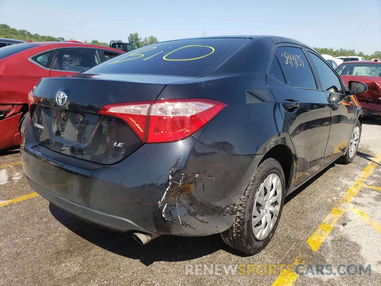 4 Photograph of a damaged car 2T1BURHE8KC147712 TOYOTA COROLLA 2019