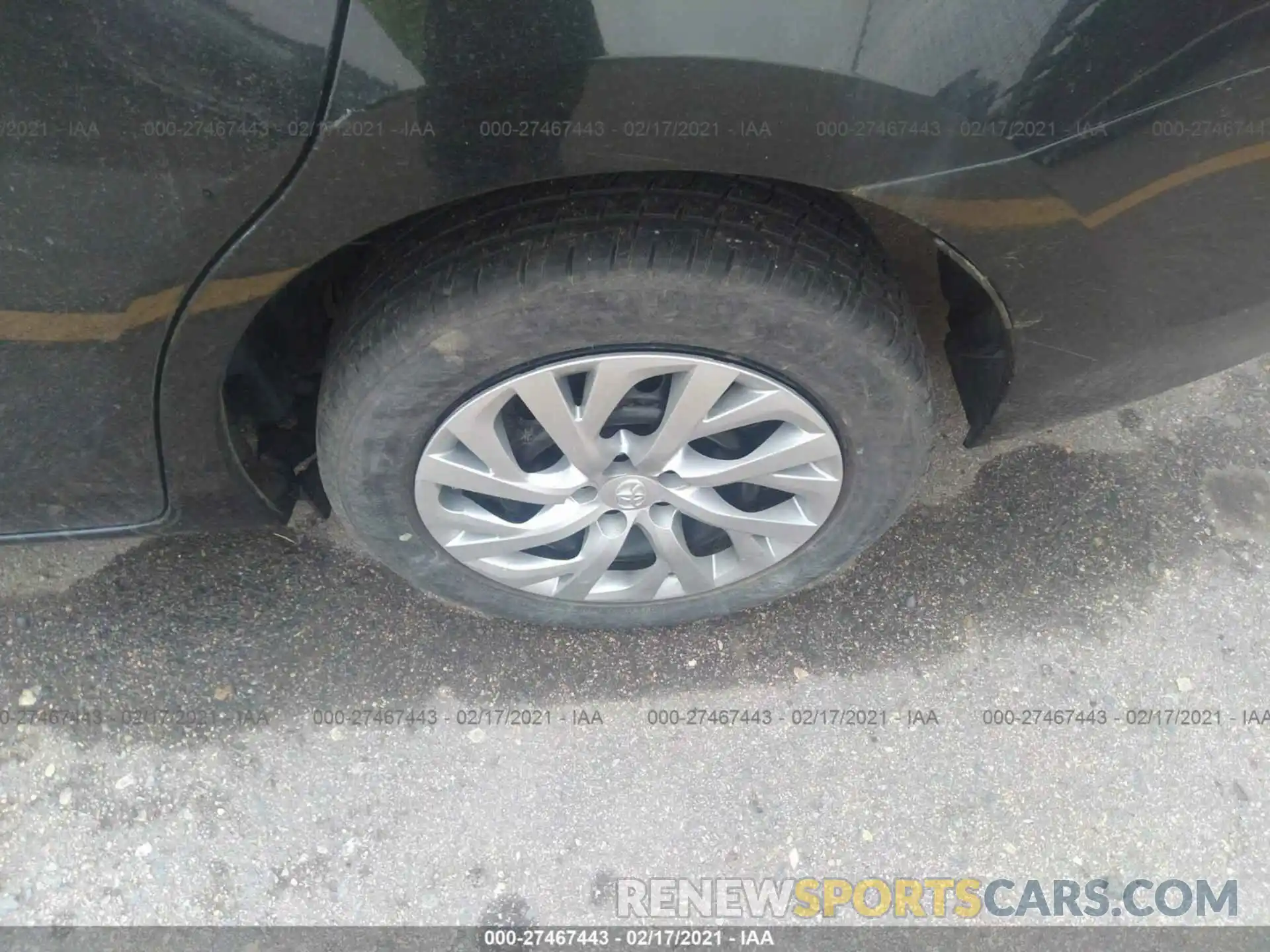 12 Photograph of a damaged car 2T1BURHE8KC148102 TOYOTA COROLLA 2019