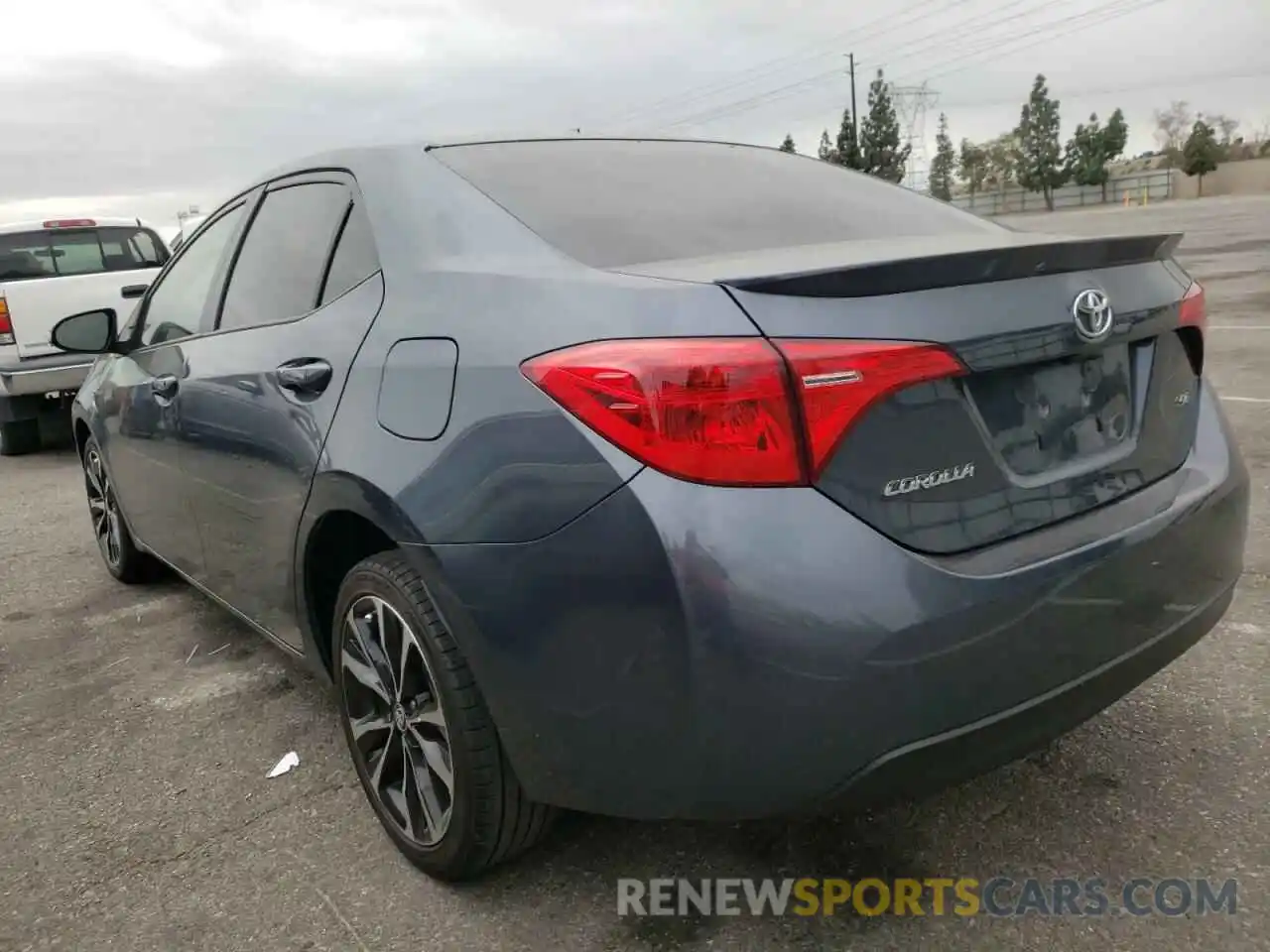 3 Photograph of a damaged car 2T1BURHE8KC148567 TOYOTA COROLLA 2019