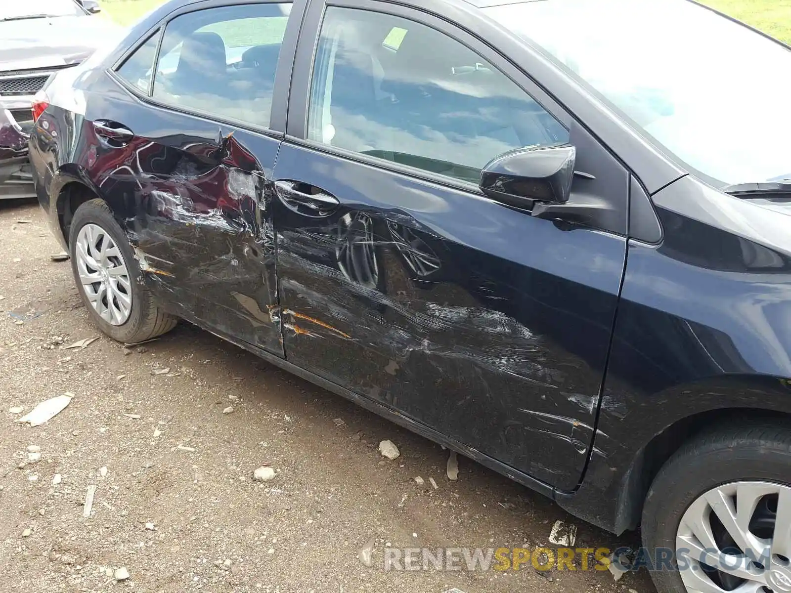 9 Photograph of a damaged car 2T1BURHE8KC148701 TOYOTA COROLLA 2019