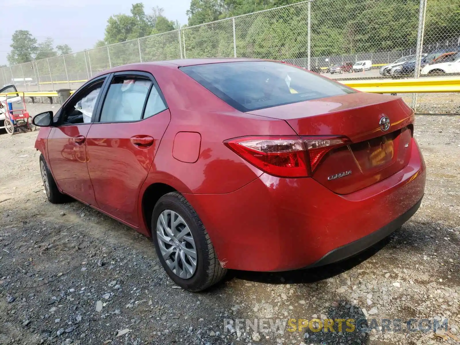 3 Photograph of a damaged car 2T1BURHE8KC149184 TOYOTA COROLLA 2019