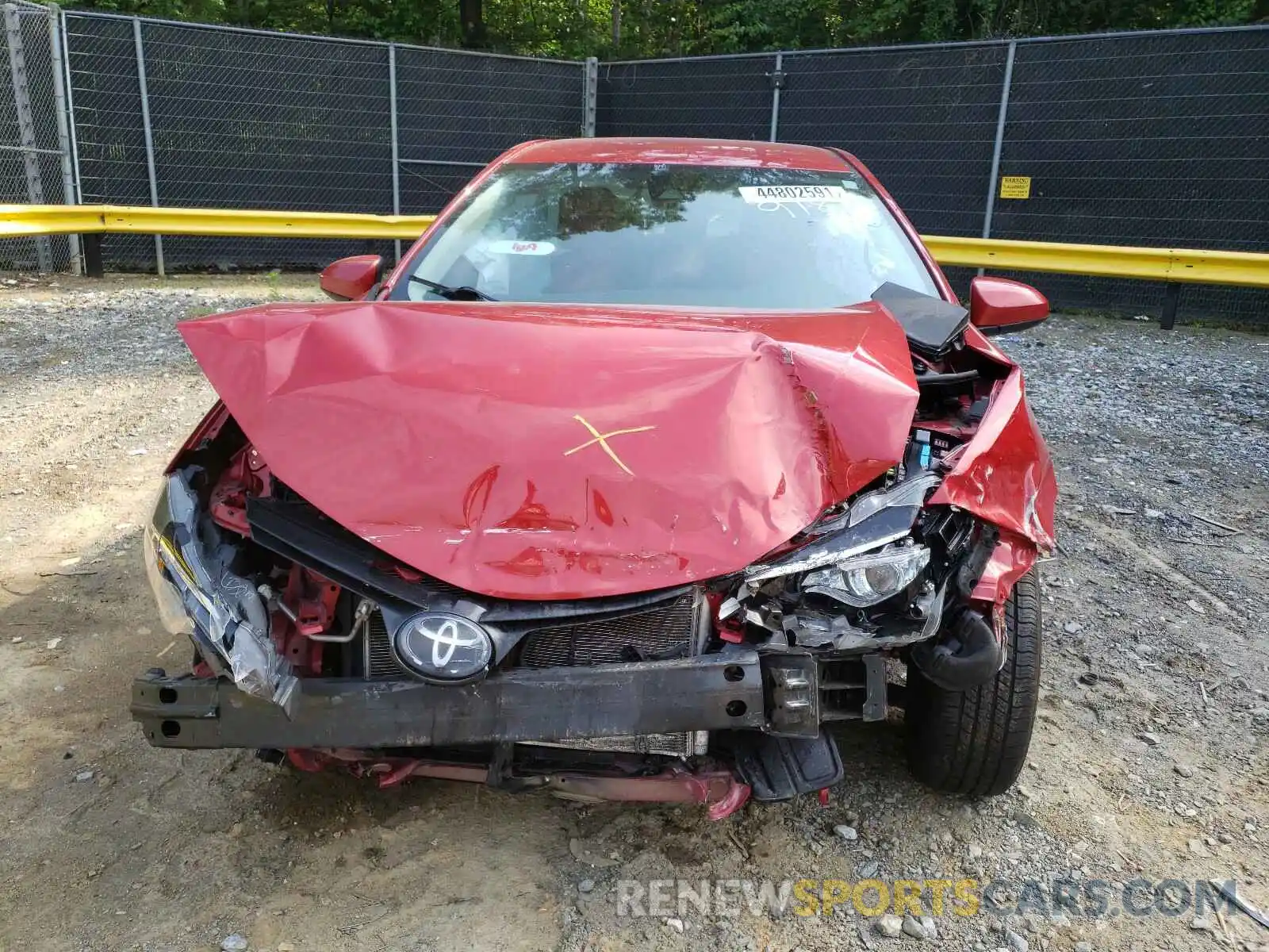 9 Photograph of a damaged car 2T1BURHE8KC149184 TOYOTA COROLLA 2019