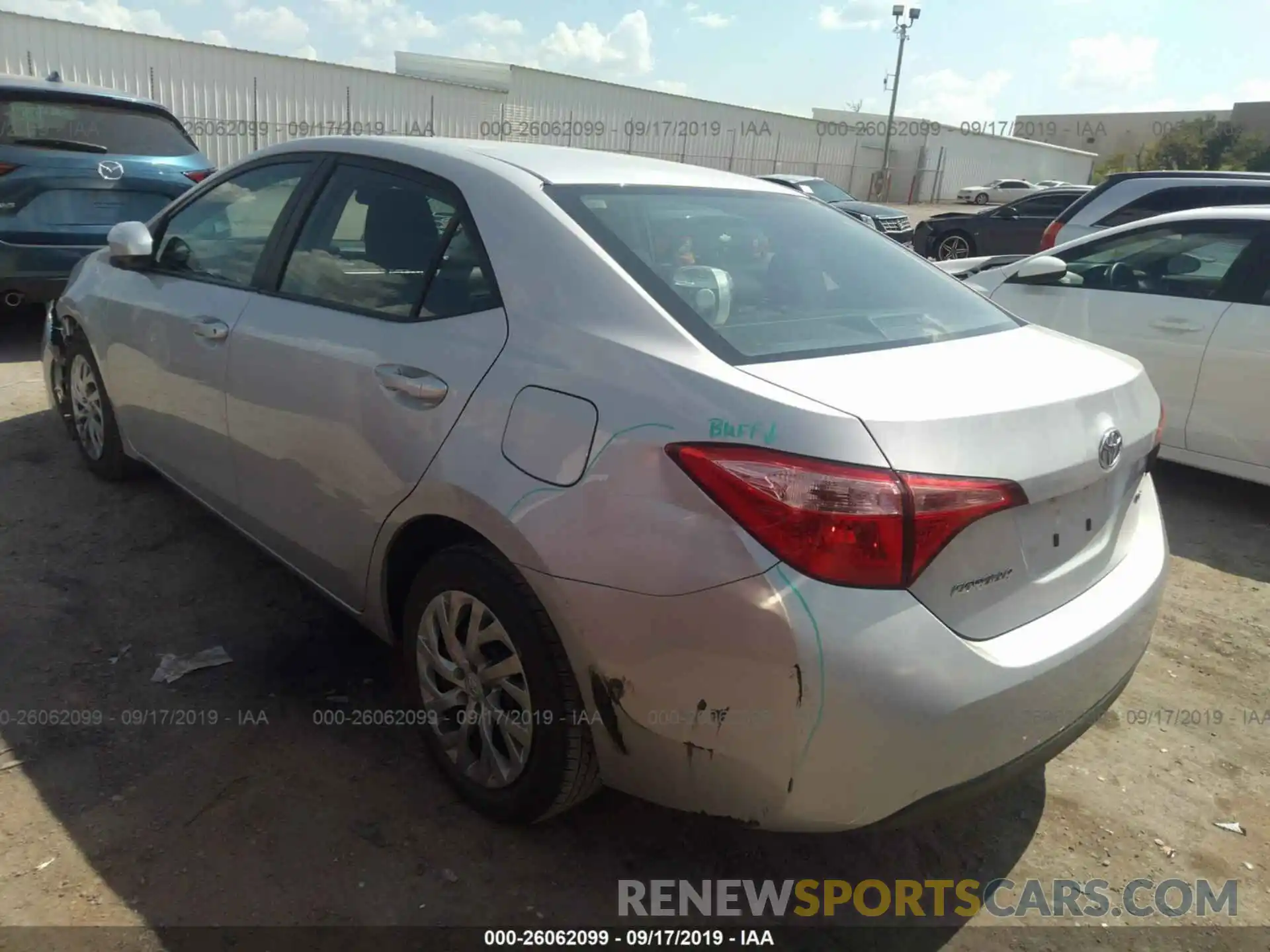 3 Photograph of a damaged car 2T1BURHE8KC149914 TOYOTA COROLLA 2019