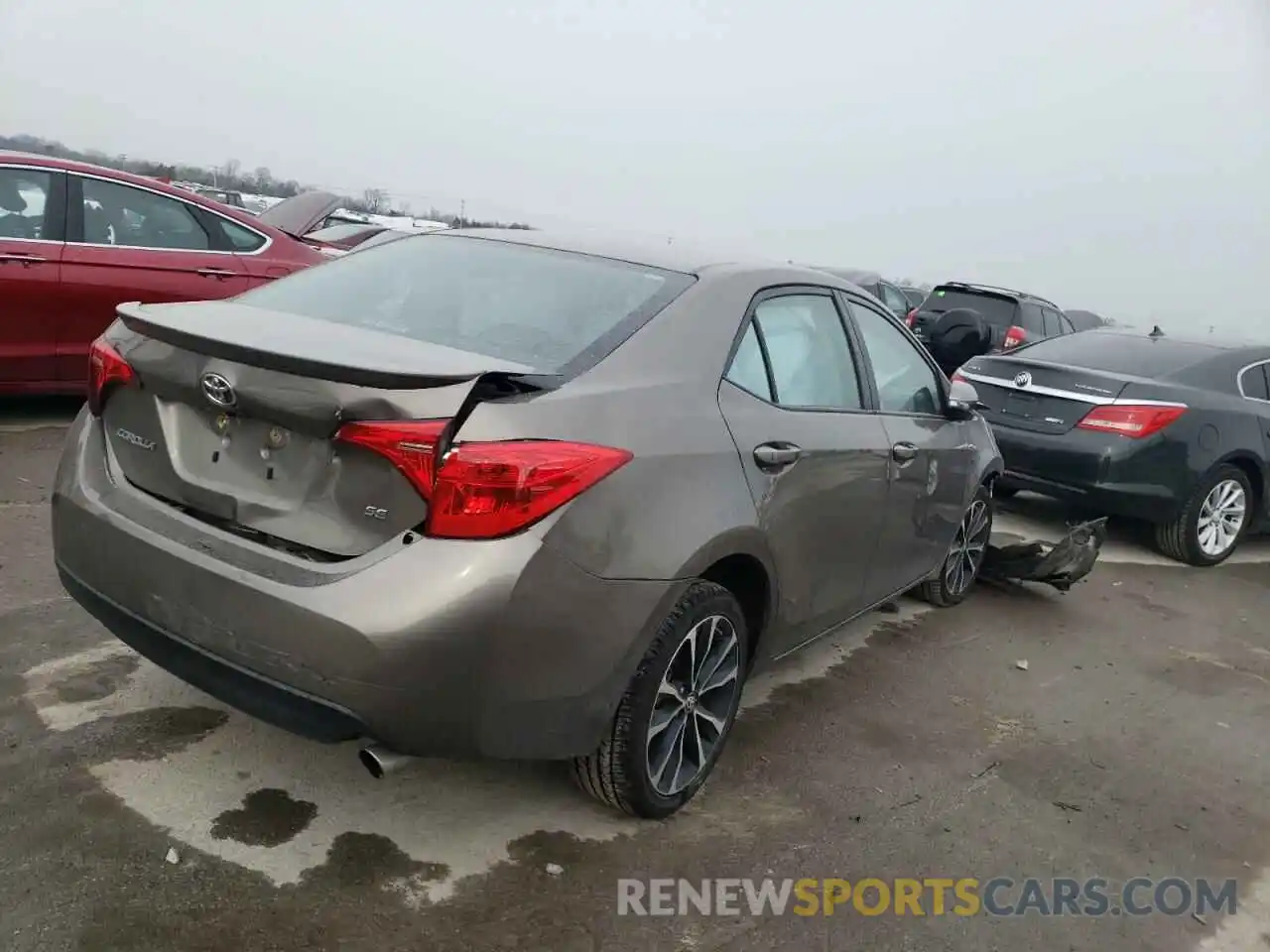 4 Photograph of a damaged car 2T1BURHE8KC151551 TOYOTA COROLLA 2019