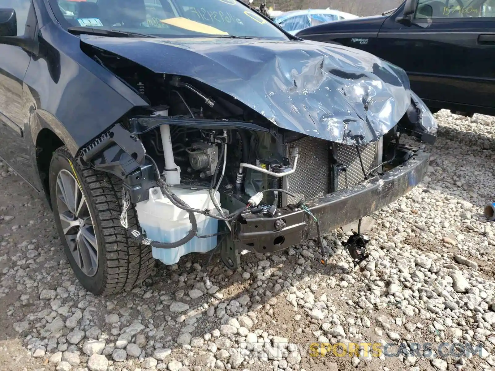 9 Photograph of a damaged car 2T1BURHE8KC151646 TOYOTA COROLLA 2019