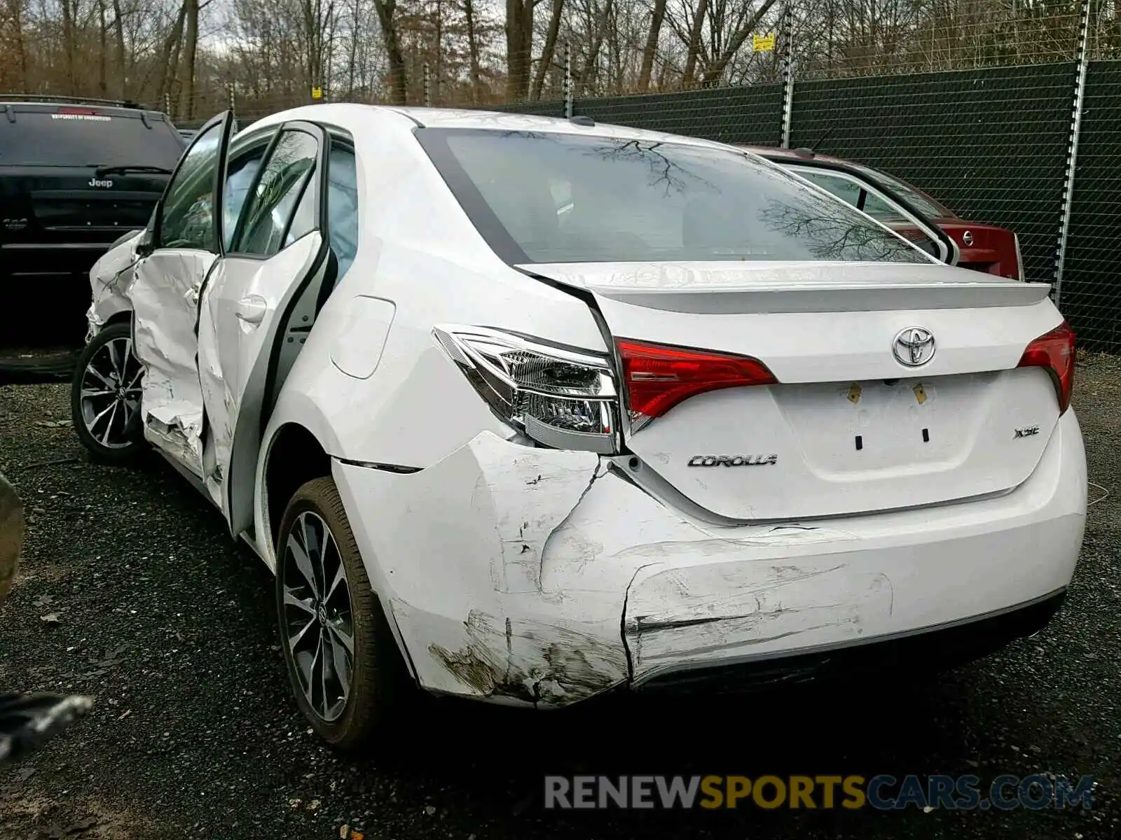 3 Photograph of a damaged car 2T1BURHE8KC154451 TOYOTA COROLLA 2019