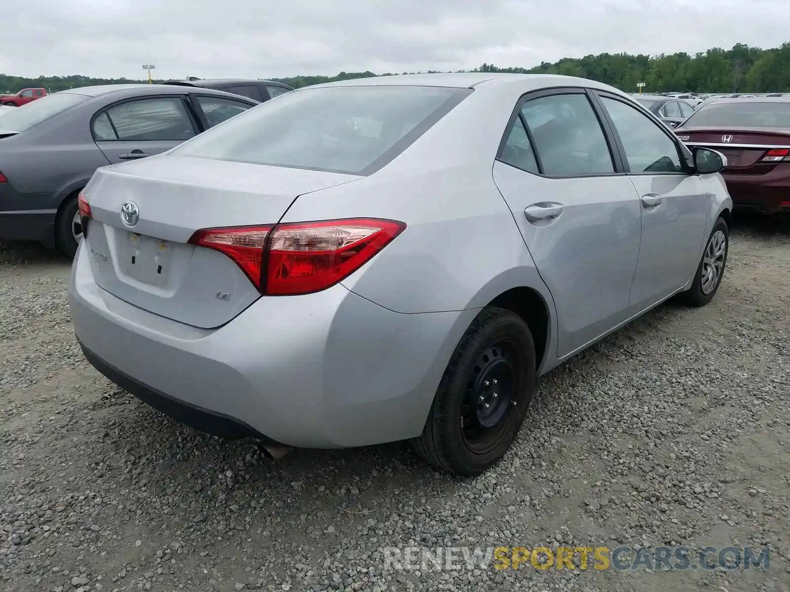 4 Photograph of a damaged car 2T1BURHE8KC155017 TOYOTA COROLLA 2019