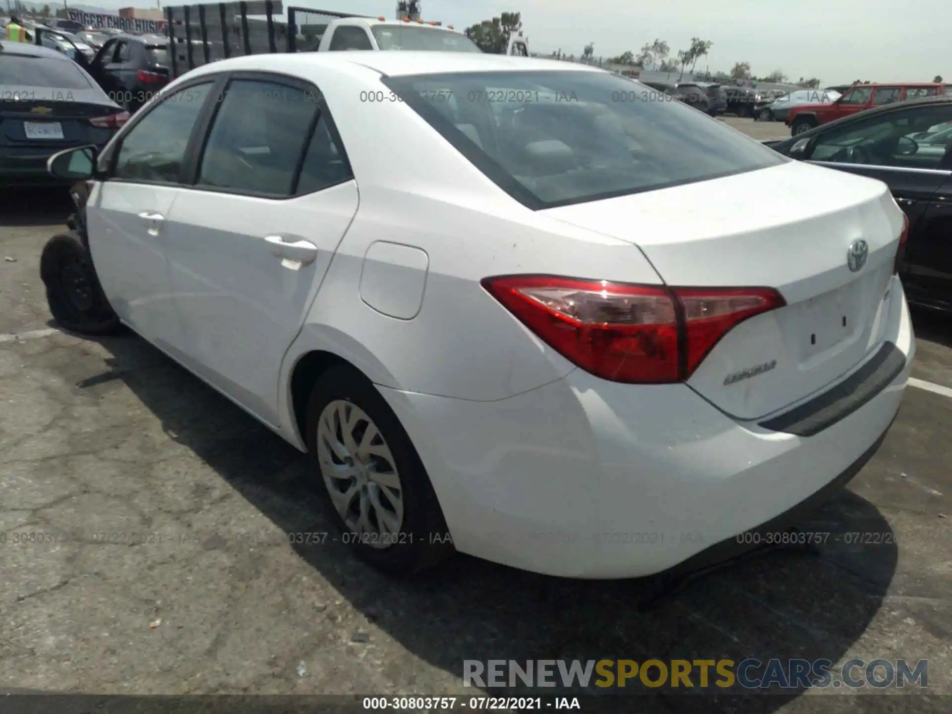 3 Photograph of a damaged car 2T1BURHE8KC157575 TOYOTA COROLLA 2019