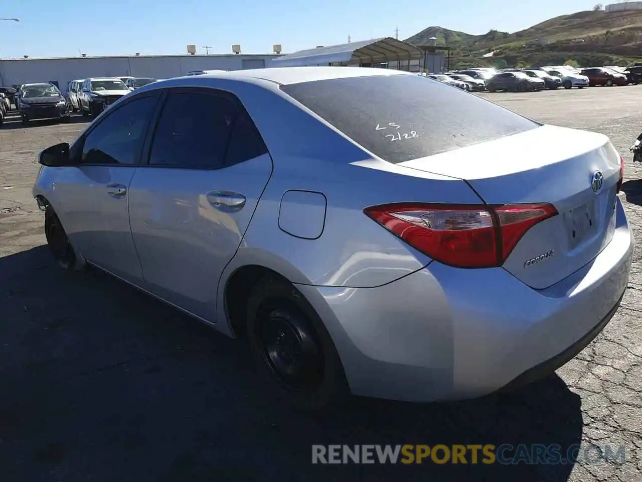 3 Photograph of a damaged car 2T1BURHE8KC157933 TOYOTA COROLLA 2019