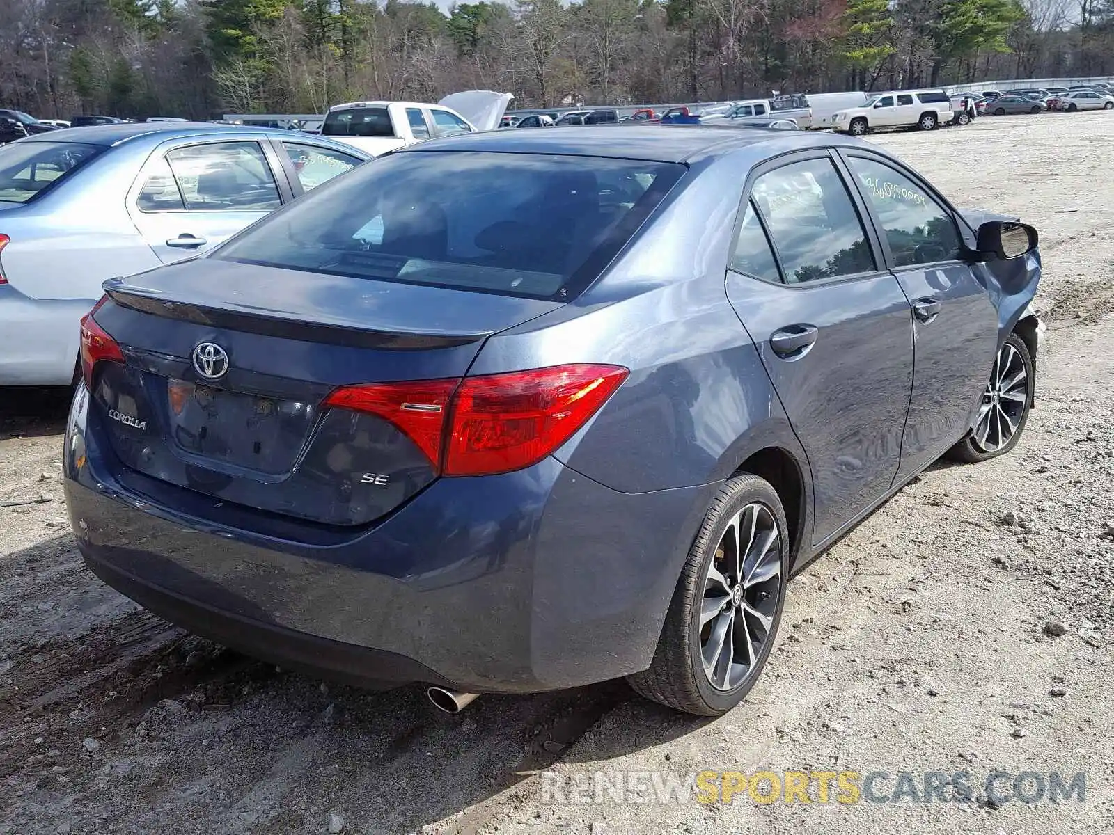 4 Photograph of a damaged car 2T1BURHE8KC158001 TOYOTA COROLLA 2019