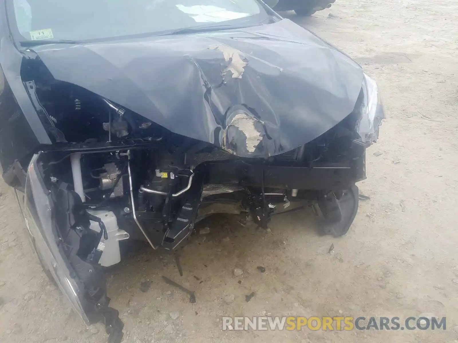 9 Photograph of a damaged car 2T1BURHE8KC158077 TOYOTA COROLLA 2019