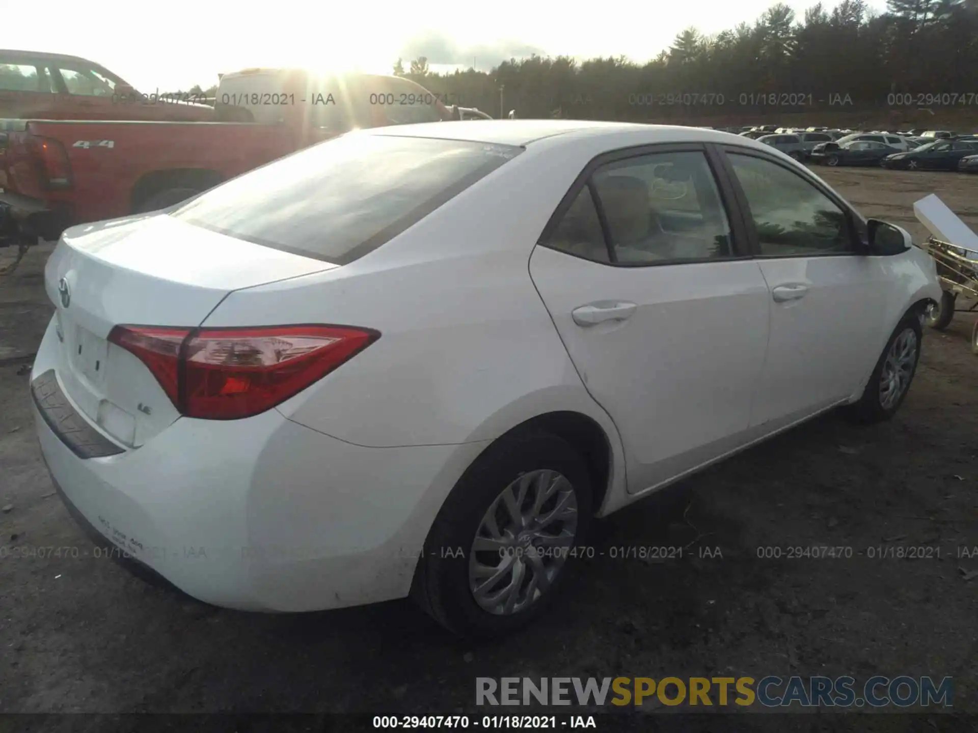 4 Photograph of a damaged car 2T1BURHE8KC158175 TOYOTA COROLLA 2019