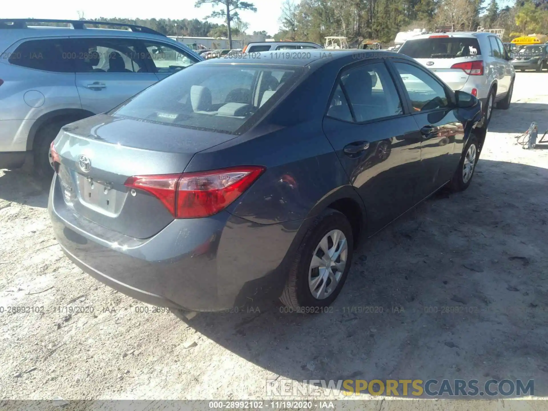 4 Photograph of a damaged car 2T1BURHE8KC158399 TOYOTA COROLLA 2019