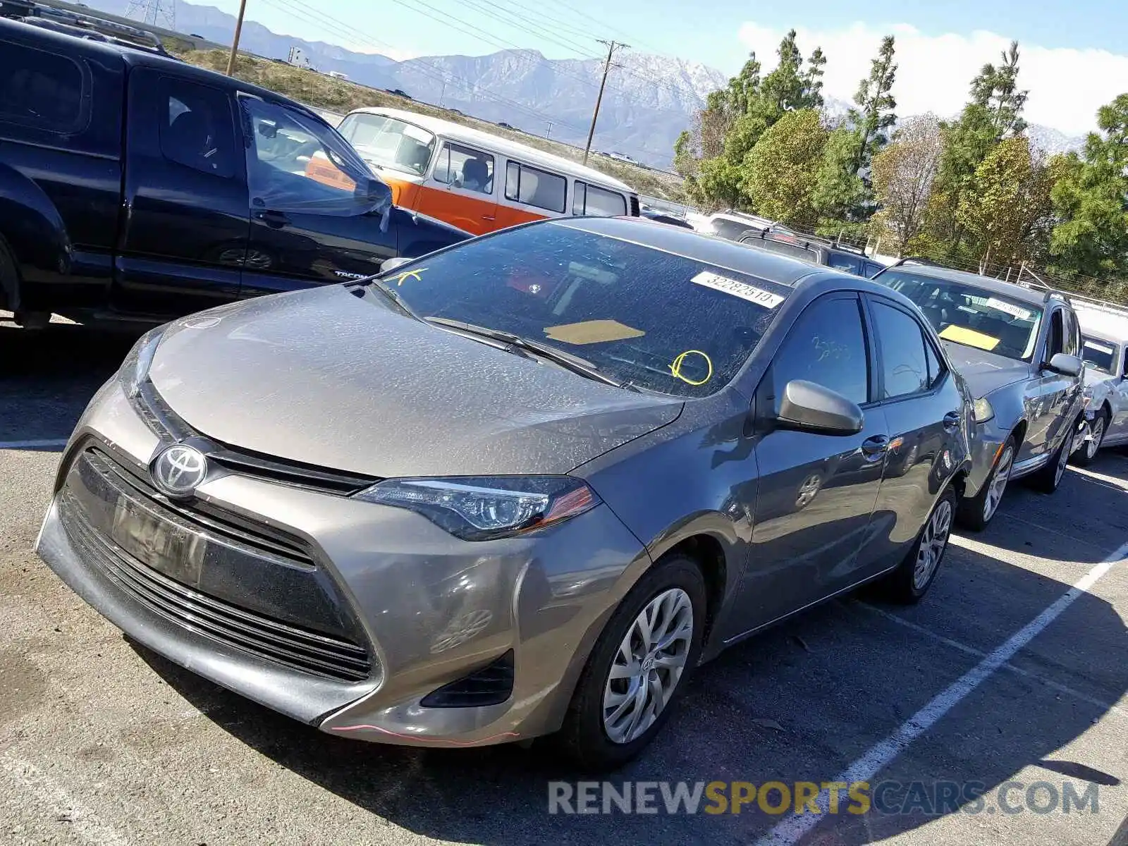 2 Photograph of a damaged car 2T1BURHE8KC158676 TOYOTA COROLLA 2019