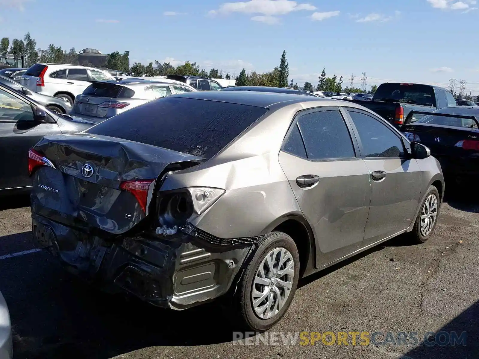 4 Photograph of a damaged car 2T1BURHE8KC158676 TOYOTA COROLLA 2019