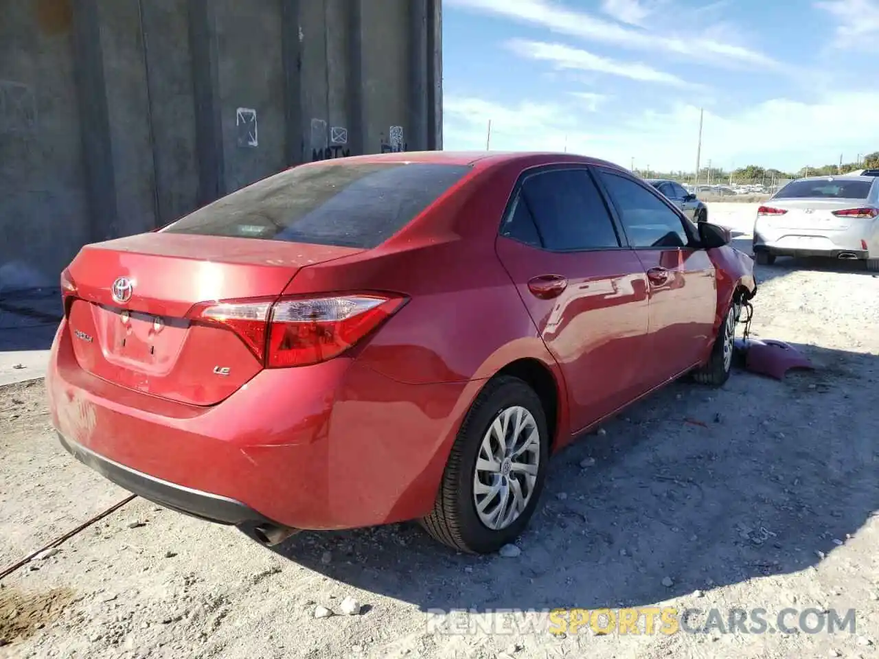 4 Photograph of a damaged car 2T1BURHE8KC159195 TOYOTA COROLLA 2019