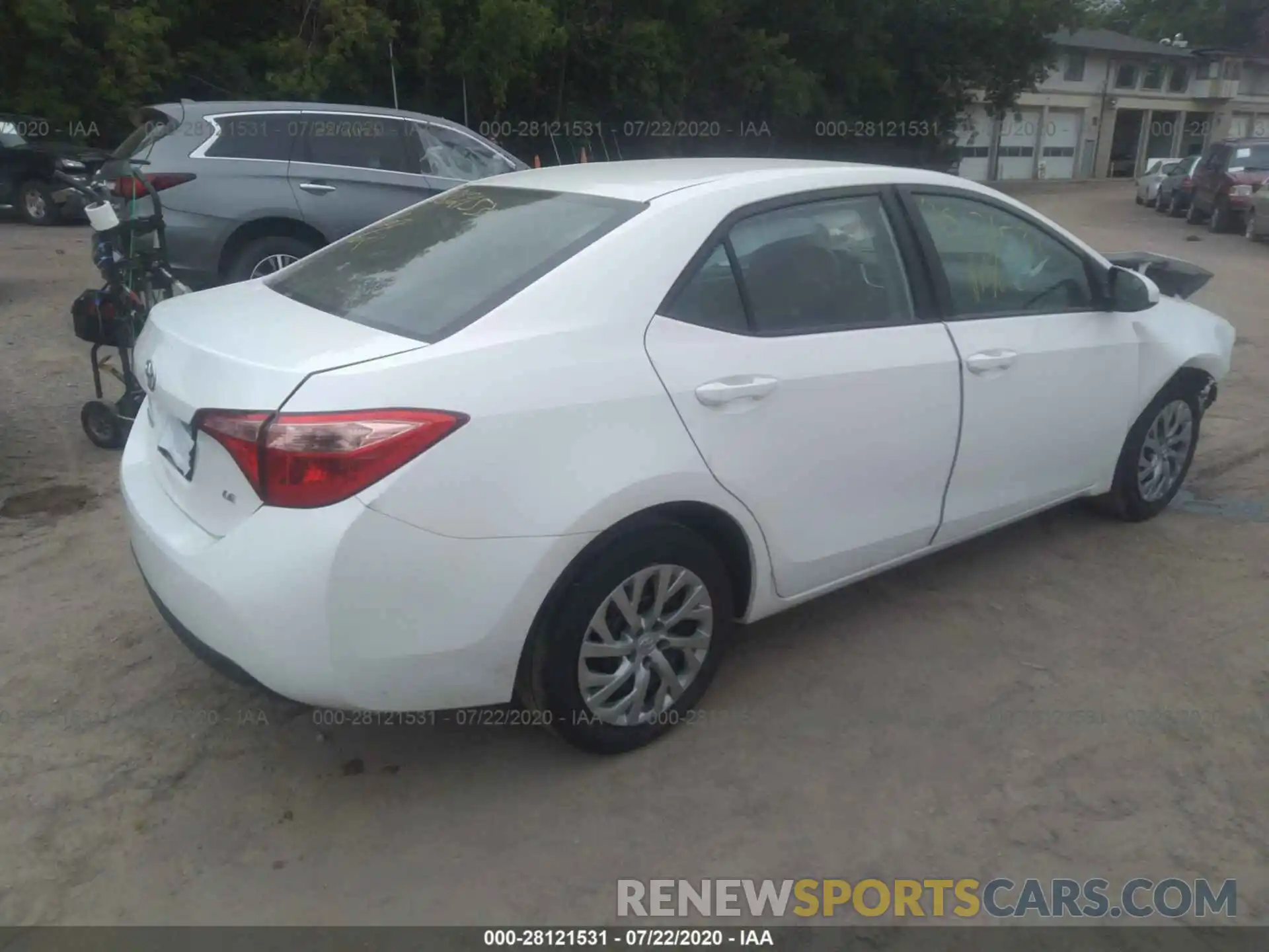 4 Photograph of a damaged car 2T1BURHE8KC159309 TOYOTA COROLLA 2019