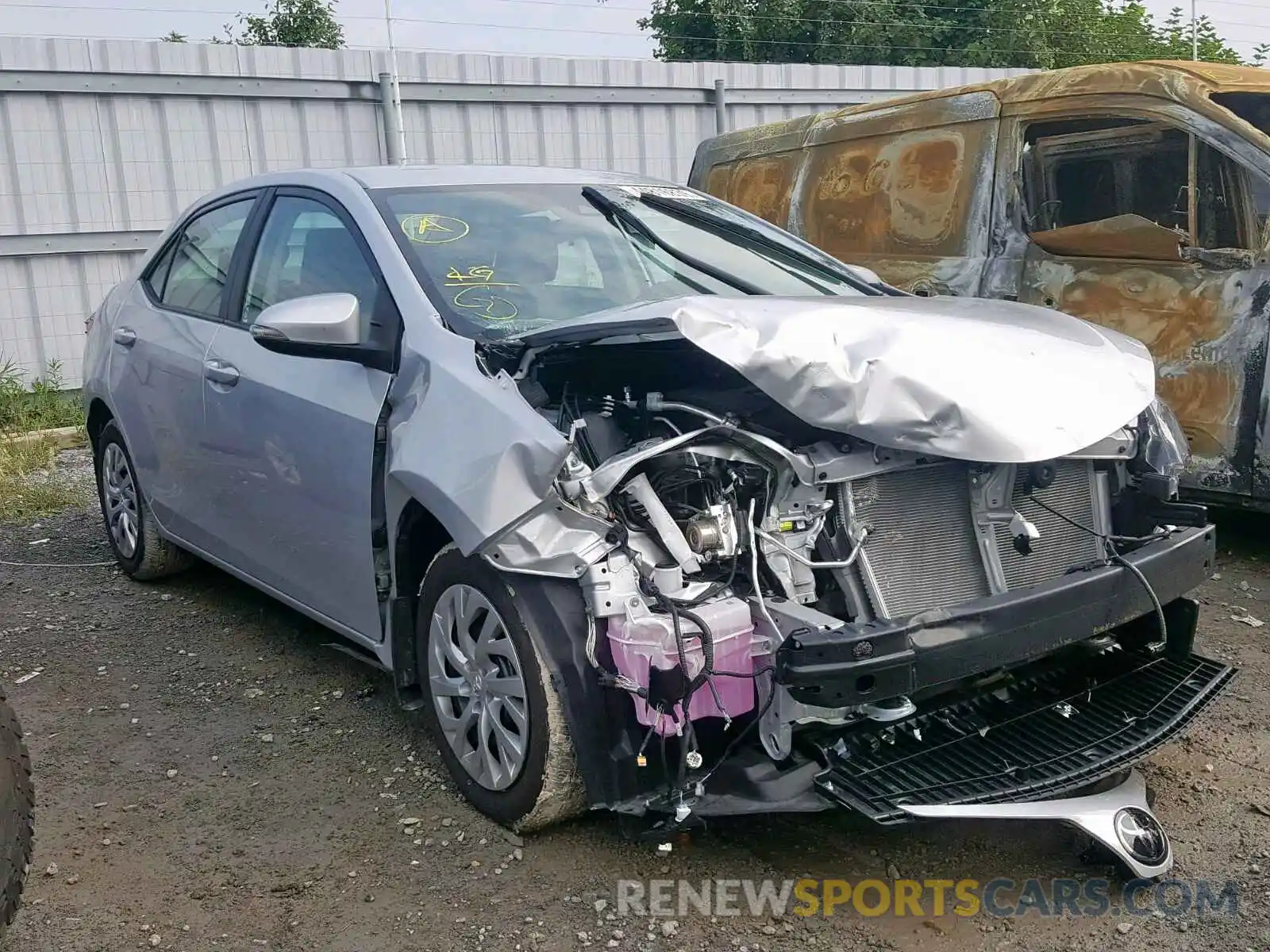 1 Photograph of a damaged car 2T1BURHE8KC159908 TOYOTA COROLLA 2019