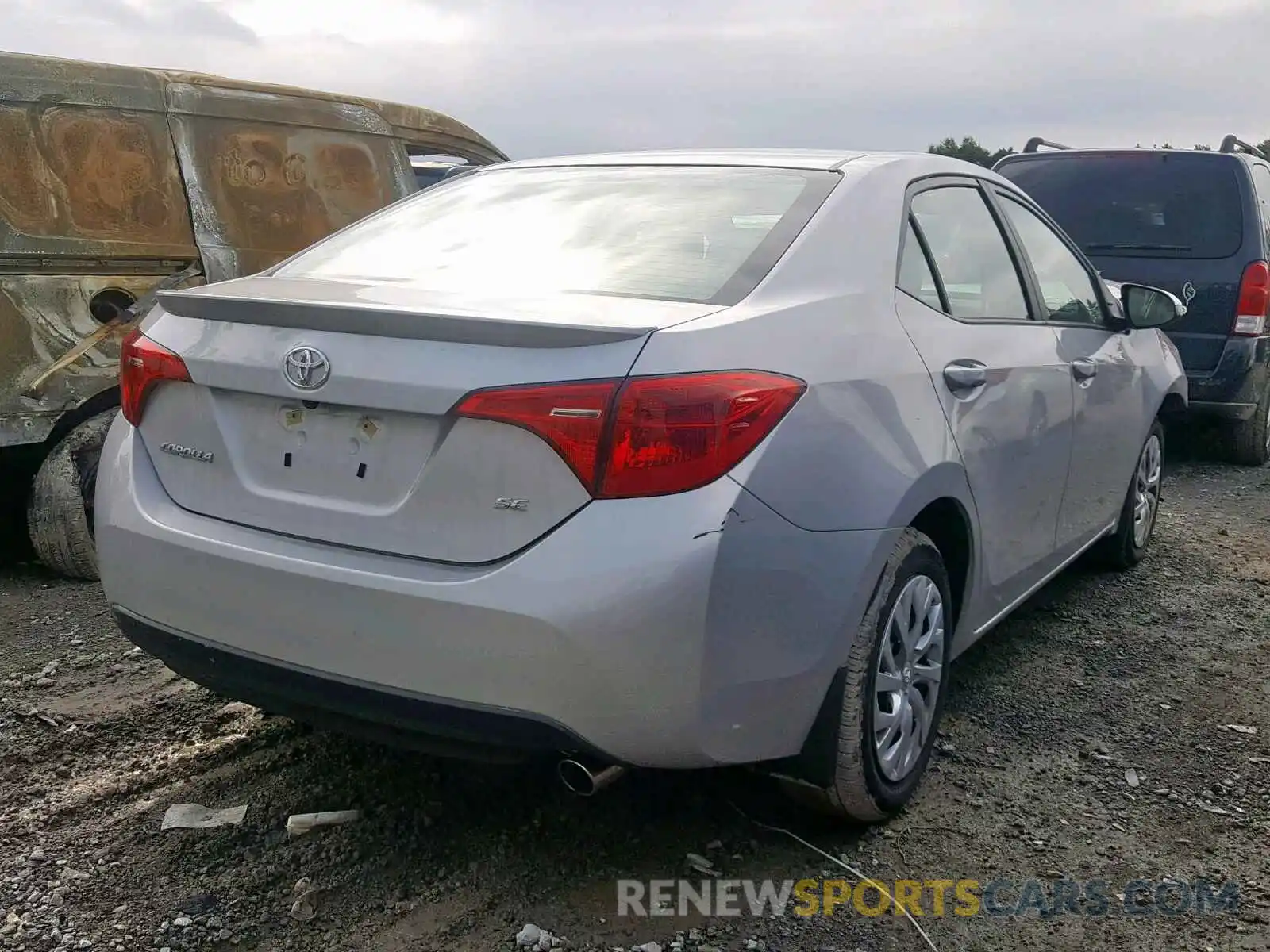 4 Photograph of a damaged car 2T1BURHE8KC159908 TOYOTA COROLLA 2019