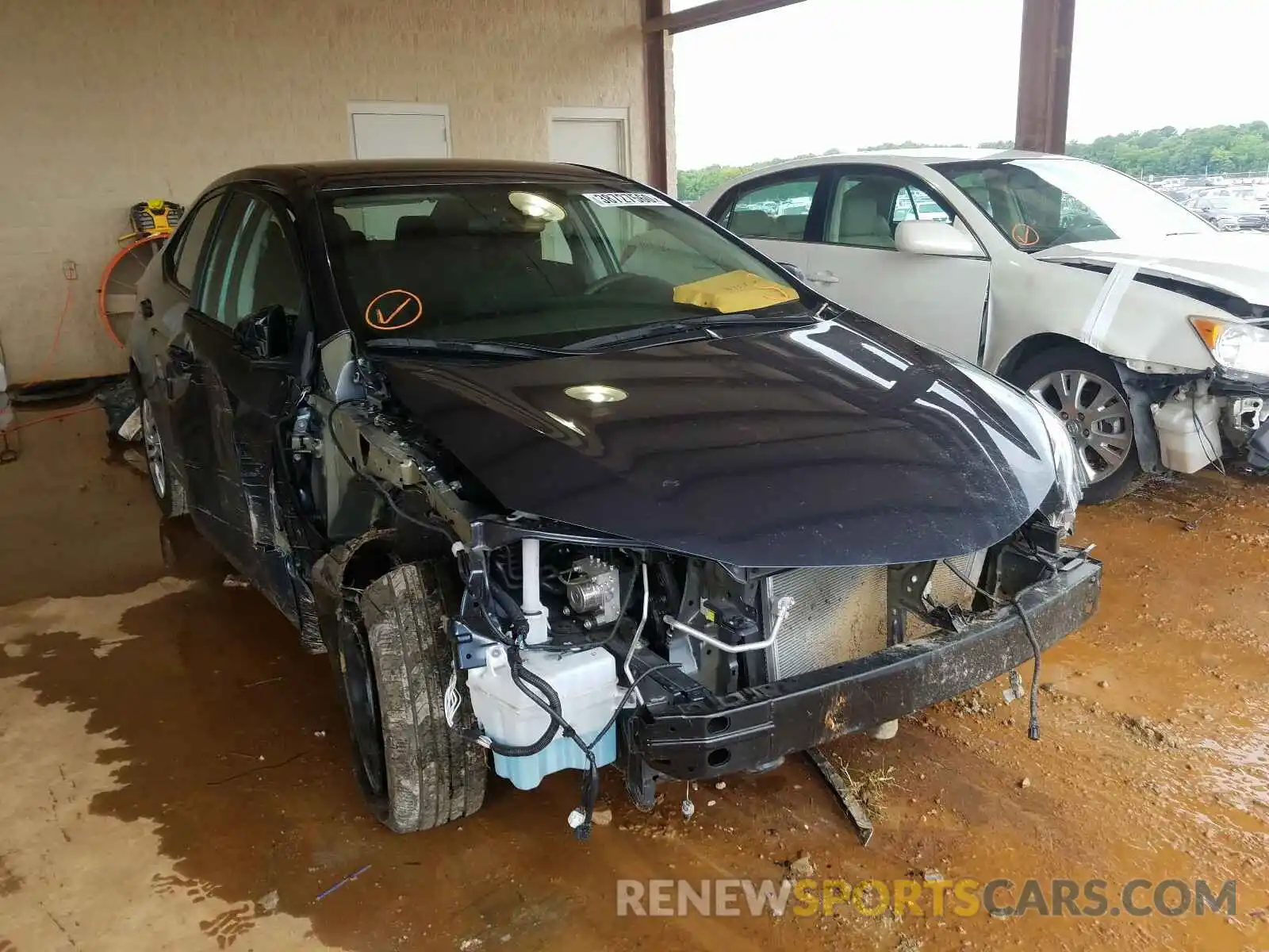 1 Photograph of a damaged car 2T1BURHE8KC160072 TOYOTA COROLLA 2019