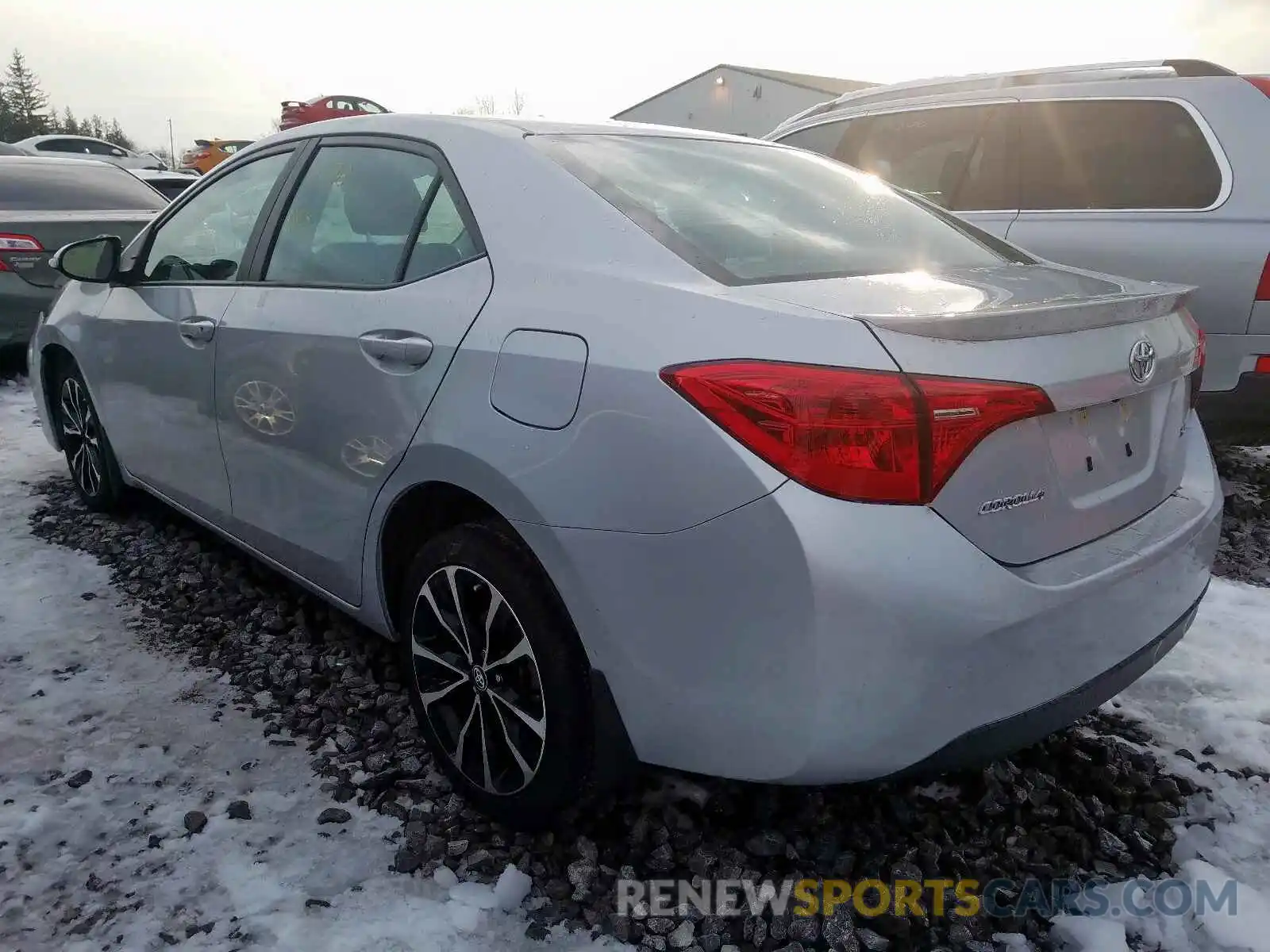 3 Photograph of a damaged car 2T1BURHE8KC160685 TOYOTA COROLLA 2019