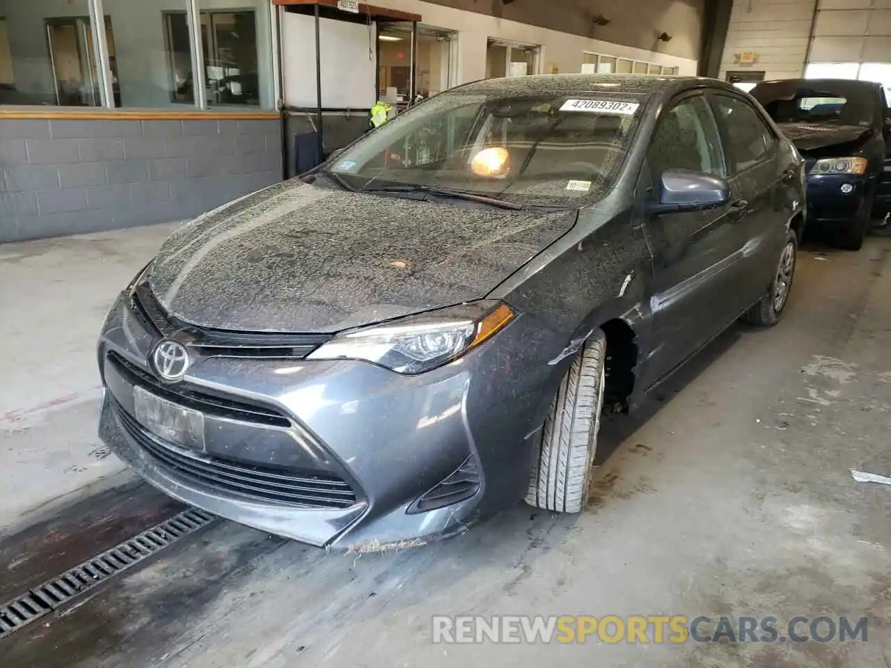 2 Photograph of a damaged car 2T1BURHE8KC161285 TOYOTA COROLLA 2019