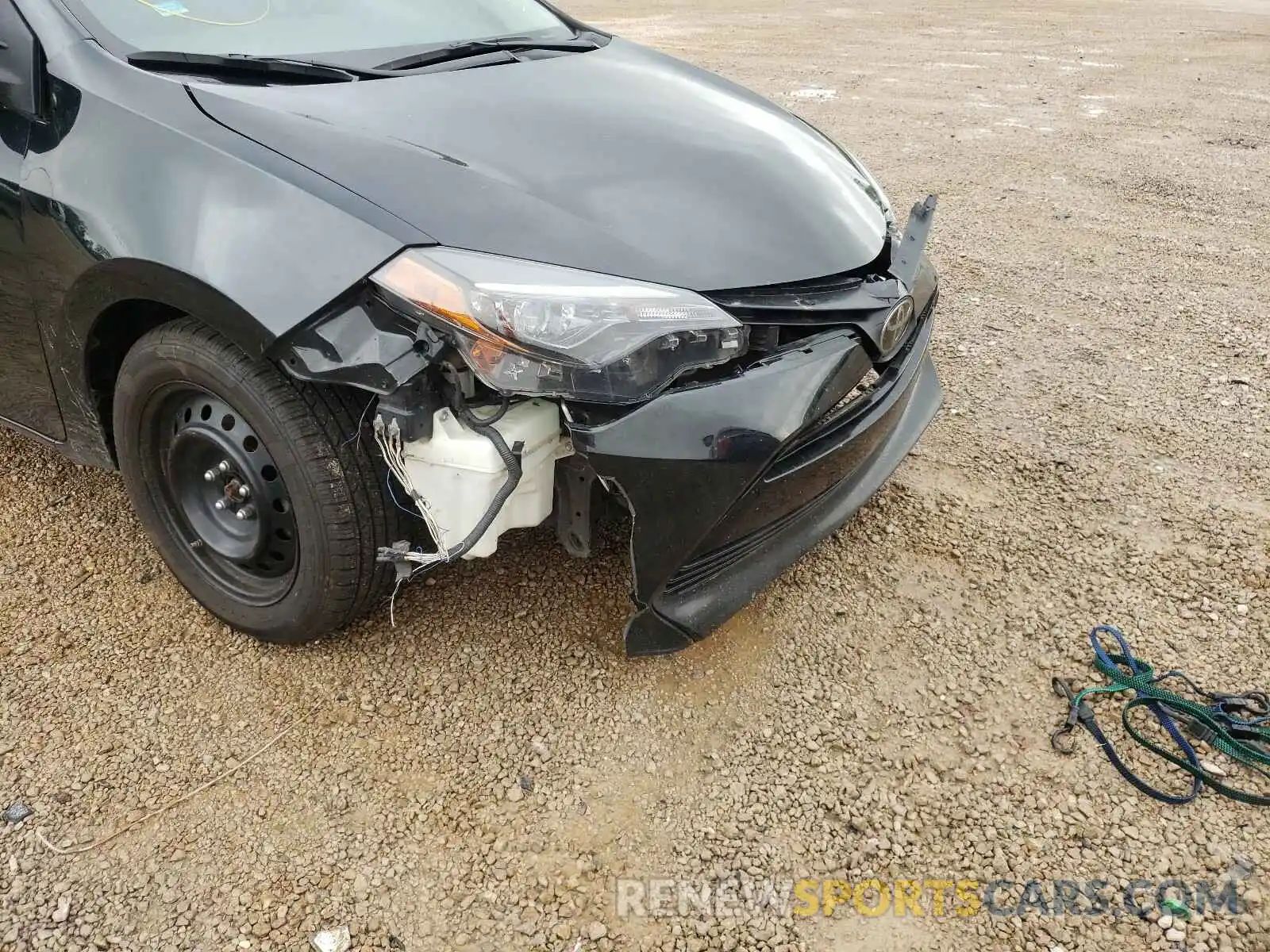 9 Photograph of a damaged car 2T1BURHE8KC161318 TOYOTA COROLLA 2019