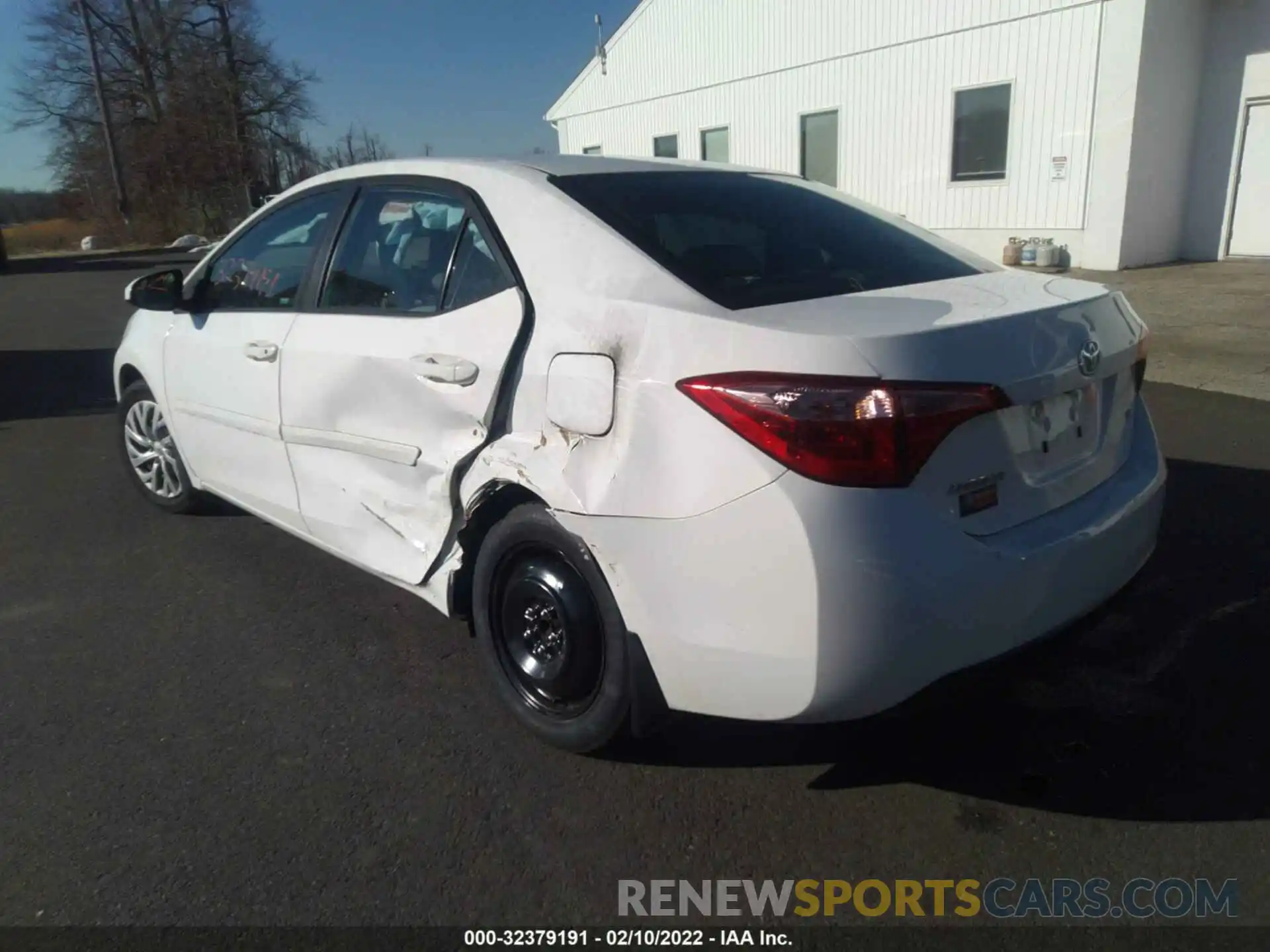 3 Photograph of a damaged car 2T1BURHE8KC162002 TOYOTA COROLLA 2019