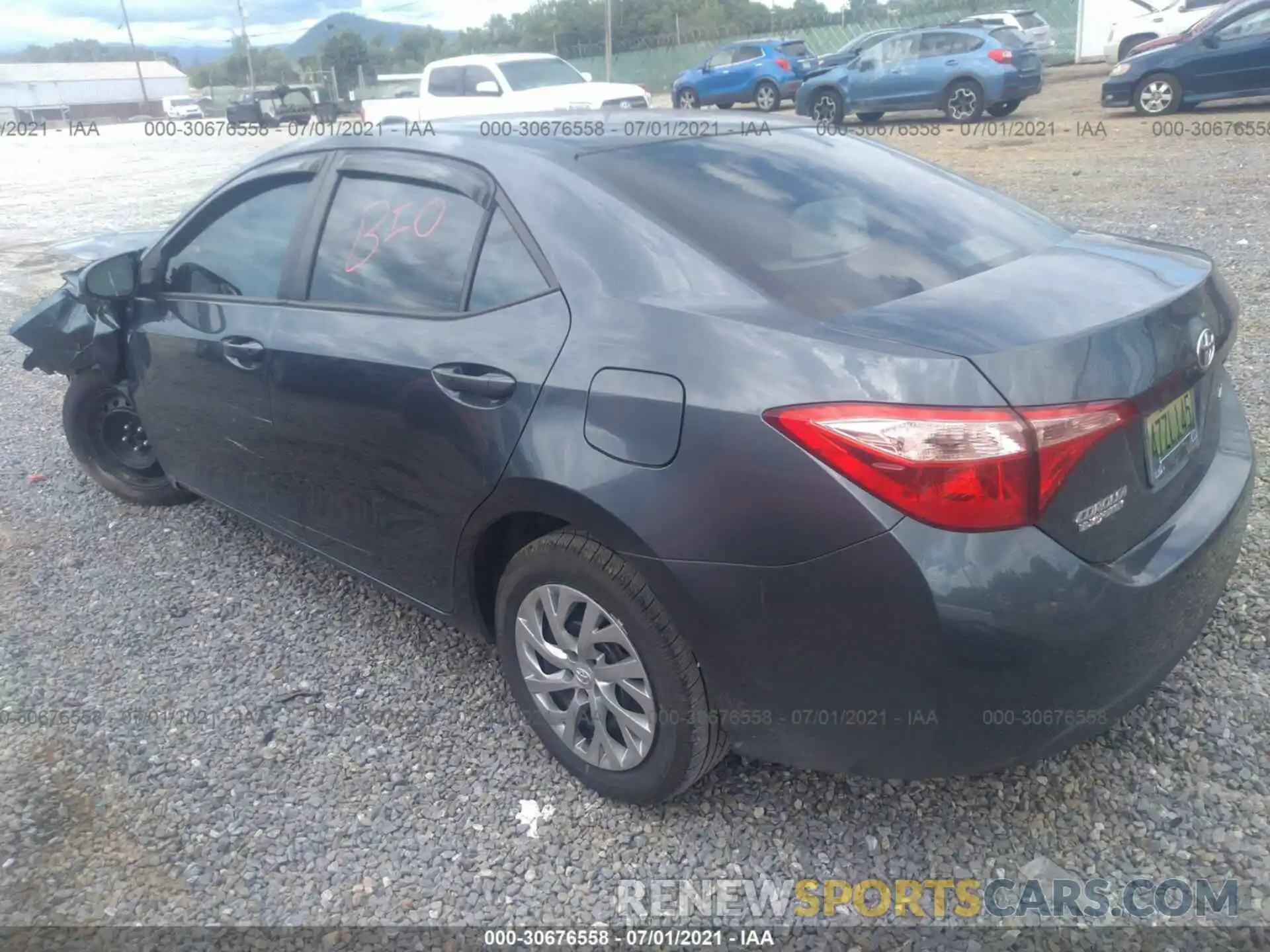 3 Photograph of a damaged car 2T1BURHE8KC162162 TOYOTA COROLLA 2019