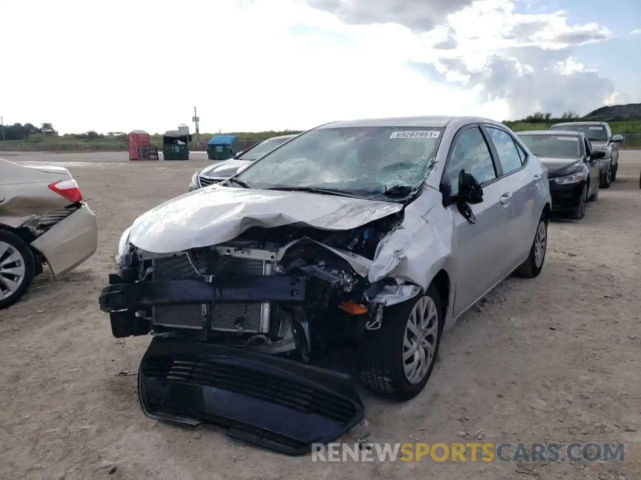 2 Photograph of a damaged car 2T1BURHE8KC162999 TOYOTA COROLLA 2019