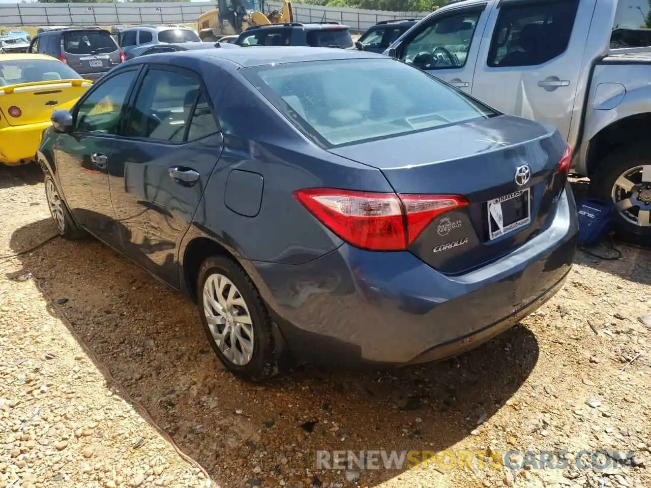 3 Photograph of a damaged car 2T1BURHE8KC163053 TOYOTA COROLLA 2019