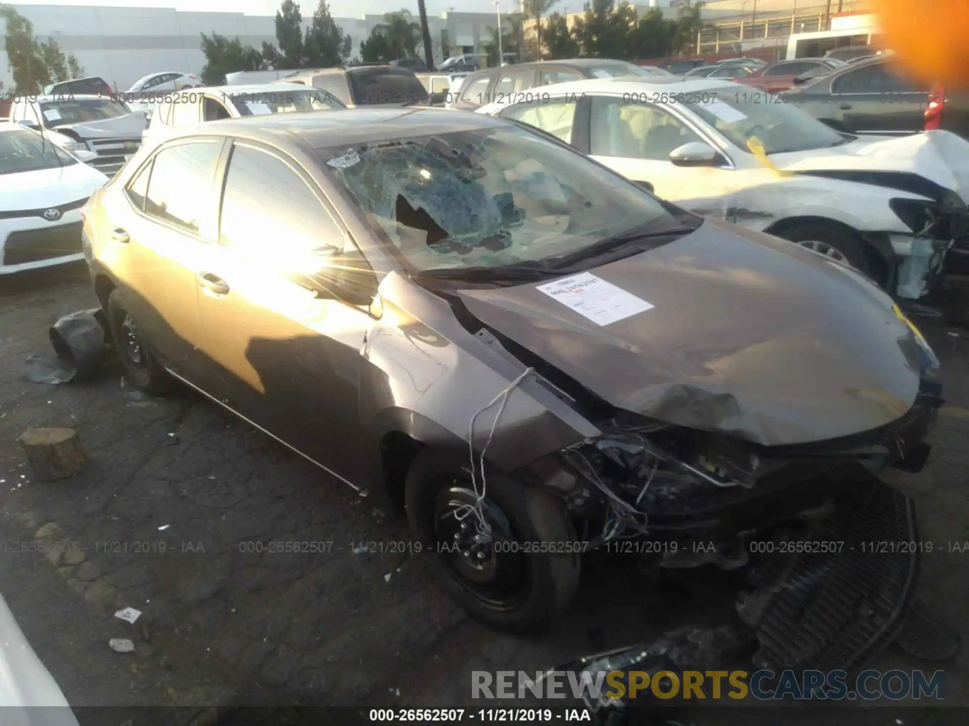 1 Photograph of a damaged car 2T1BURHE8KC163277 TOYOTA COROLLA 2019