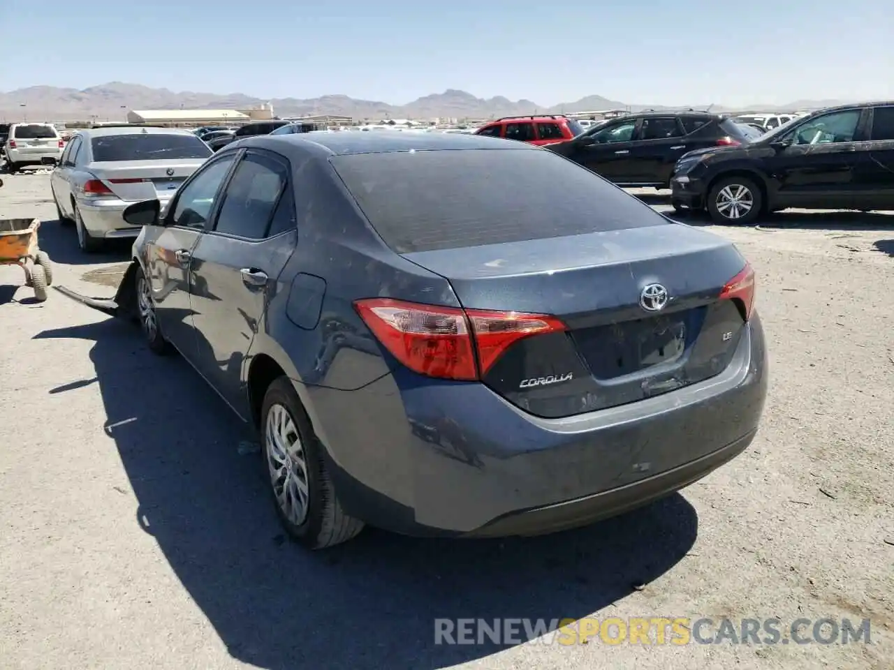 3 Photograph of a damaged car 2T1BURHE8KC163327 TOYOTA COROLLA 2019