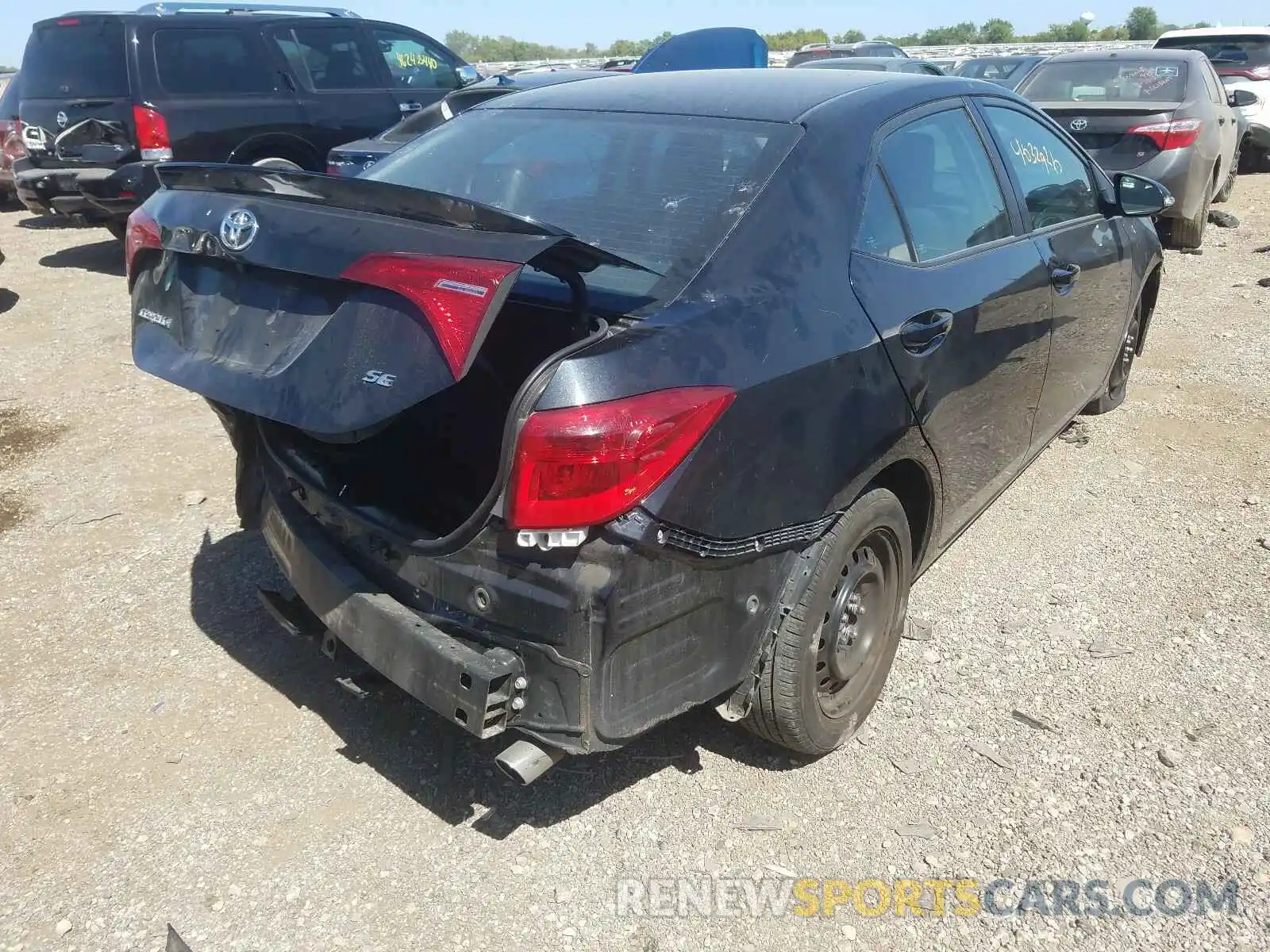 4 Photograph of a damaged car 2T1BURHE8KC163831 TOYOTA COROLLA 2019