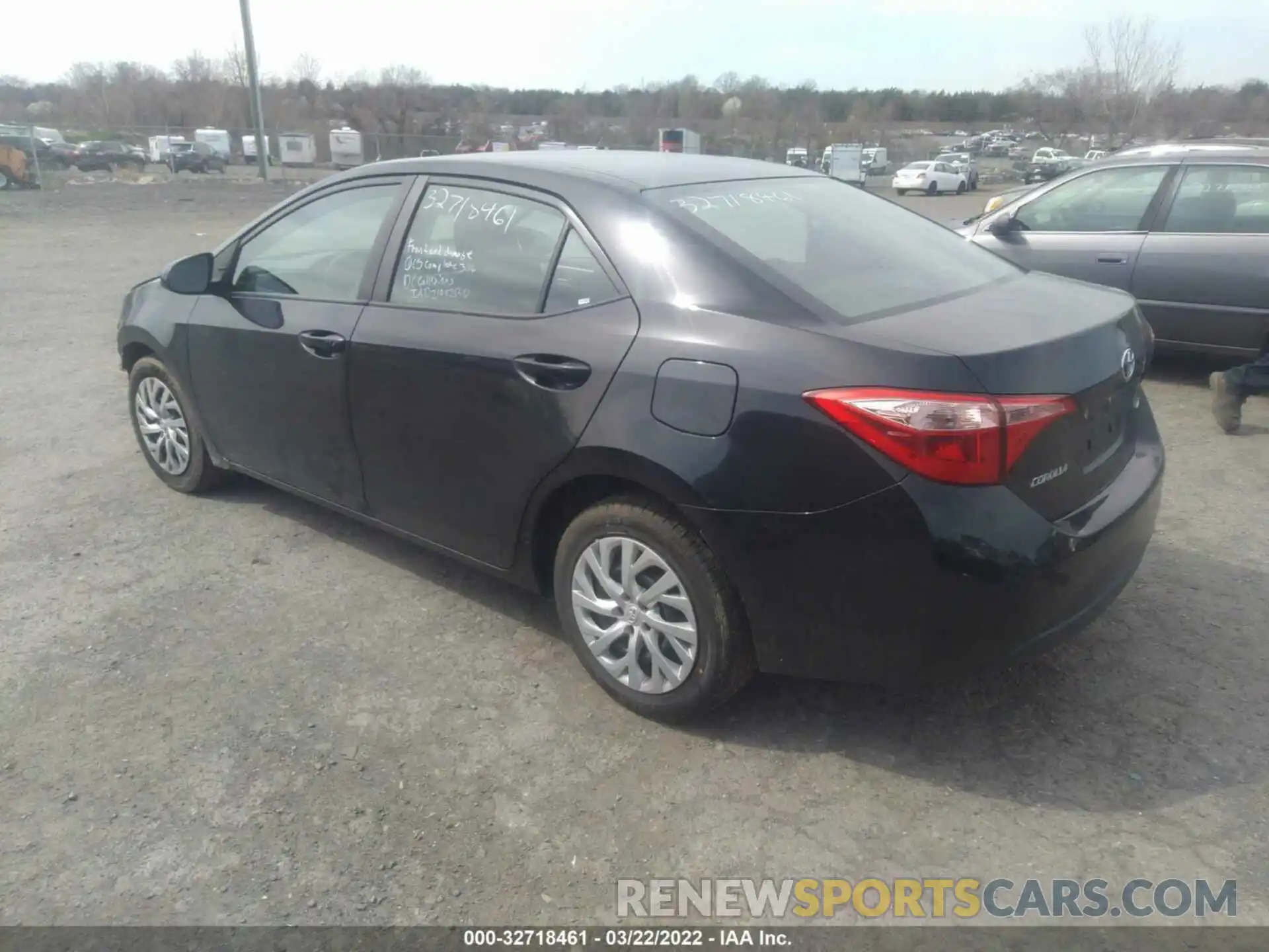 3 Photograph of a damaged car 2T1BURHE8KC163912 TOYOTA COROLLA 2019