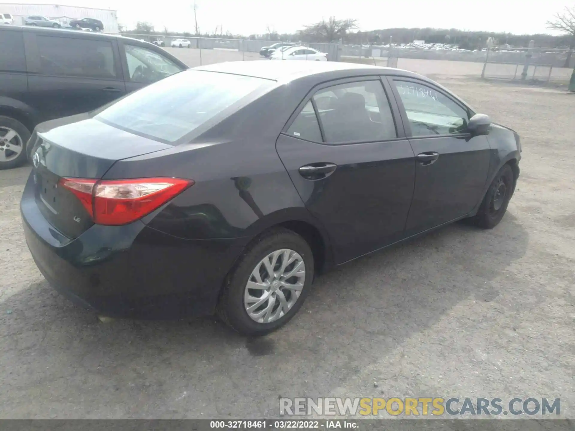 4 Photograph of a damaged car 2T1BURHE8KC163912 TOYOTA COROLLA 2019