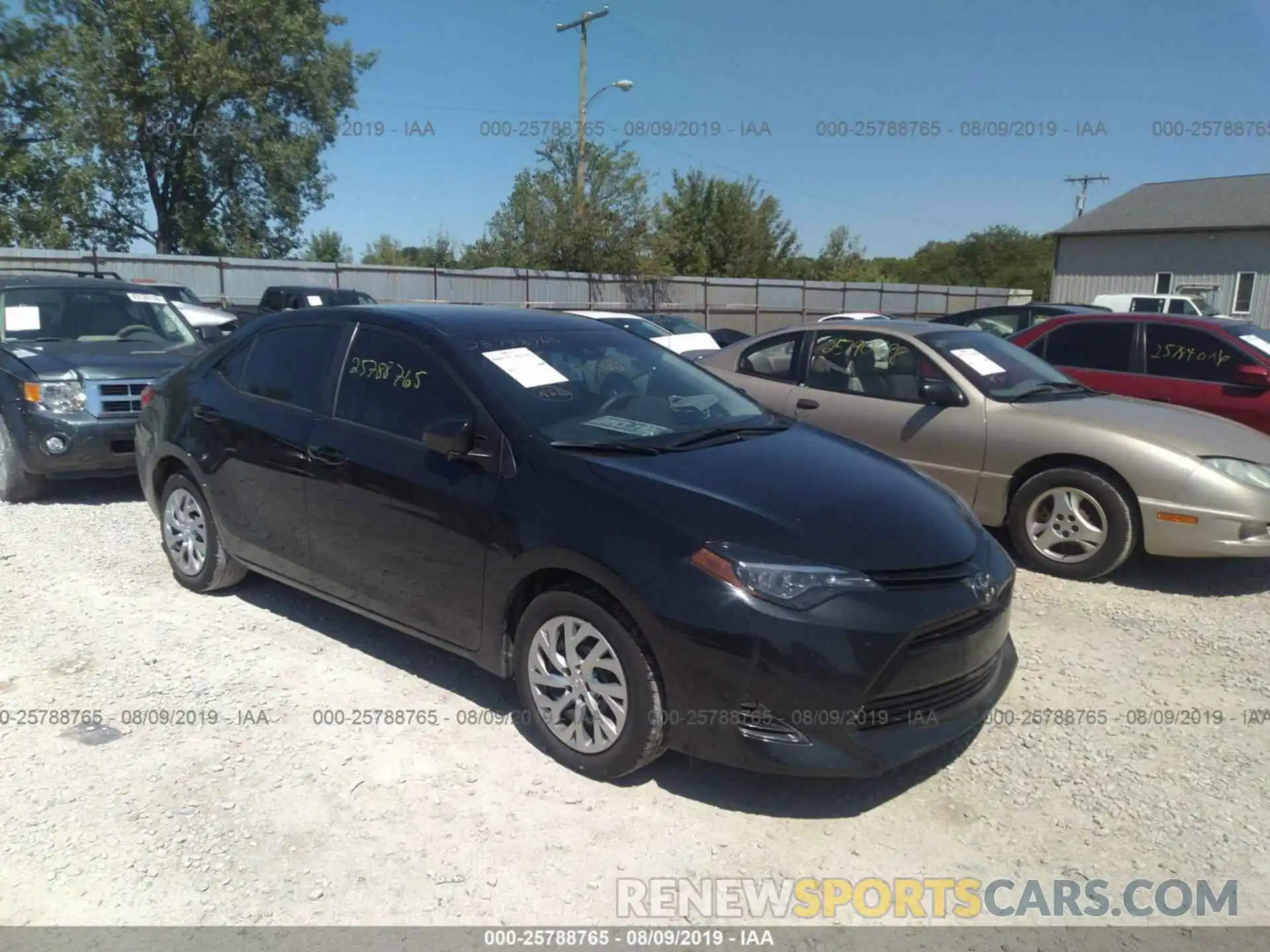 1 Photograph of a damaged car 2T1BURHE8KC165210 TOYOTA COROLLA 2019