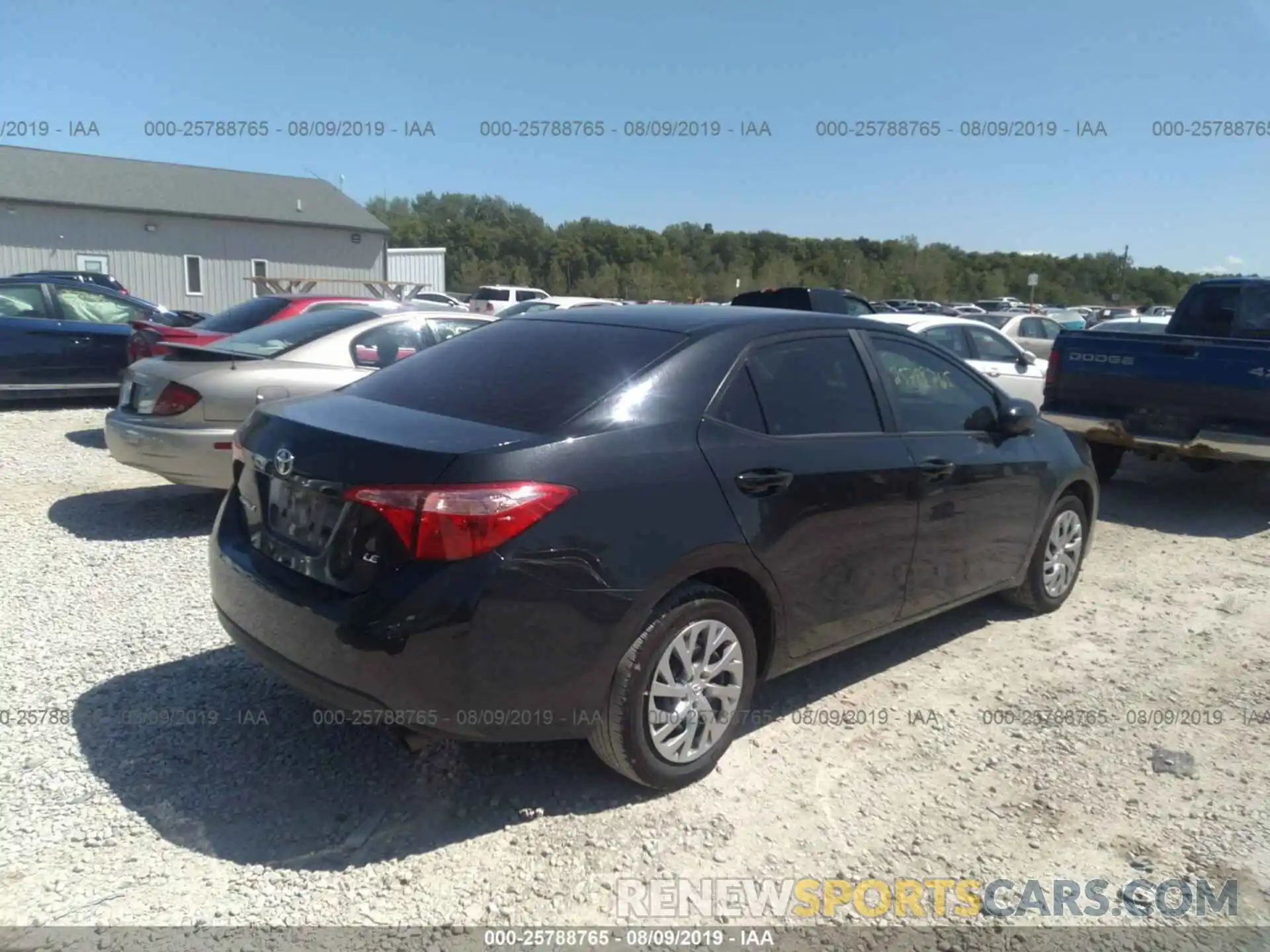 4 Photograph of a damaged car 2T1BURHE8KC165210 TOYOTA COROLLA 2019