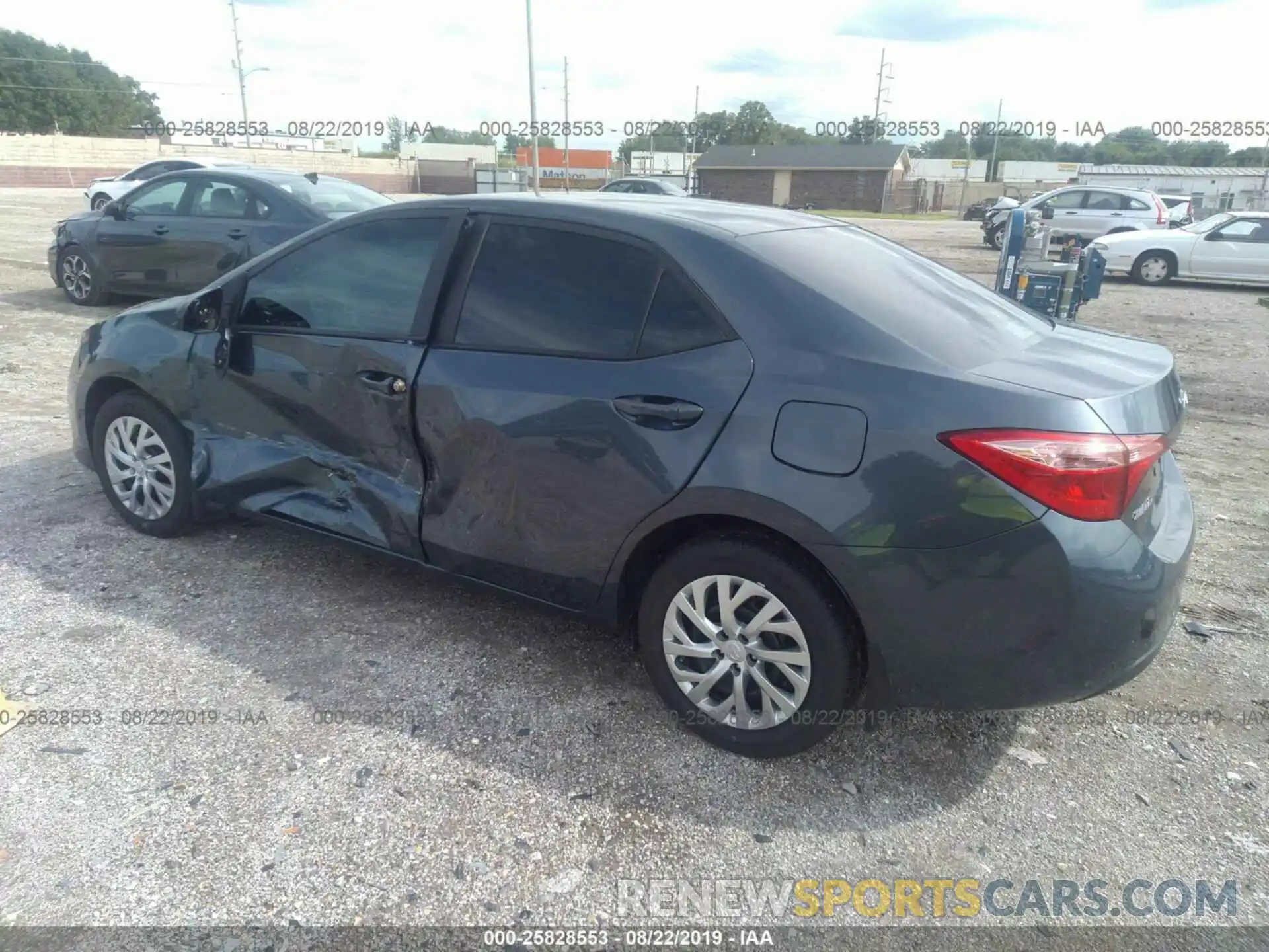 3 Photograph of a damaged car 2T1BURHE8KC165269 TOYOTA COROLLA 2019