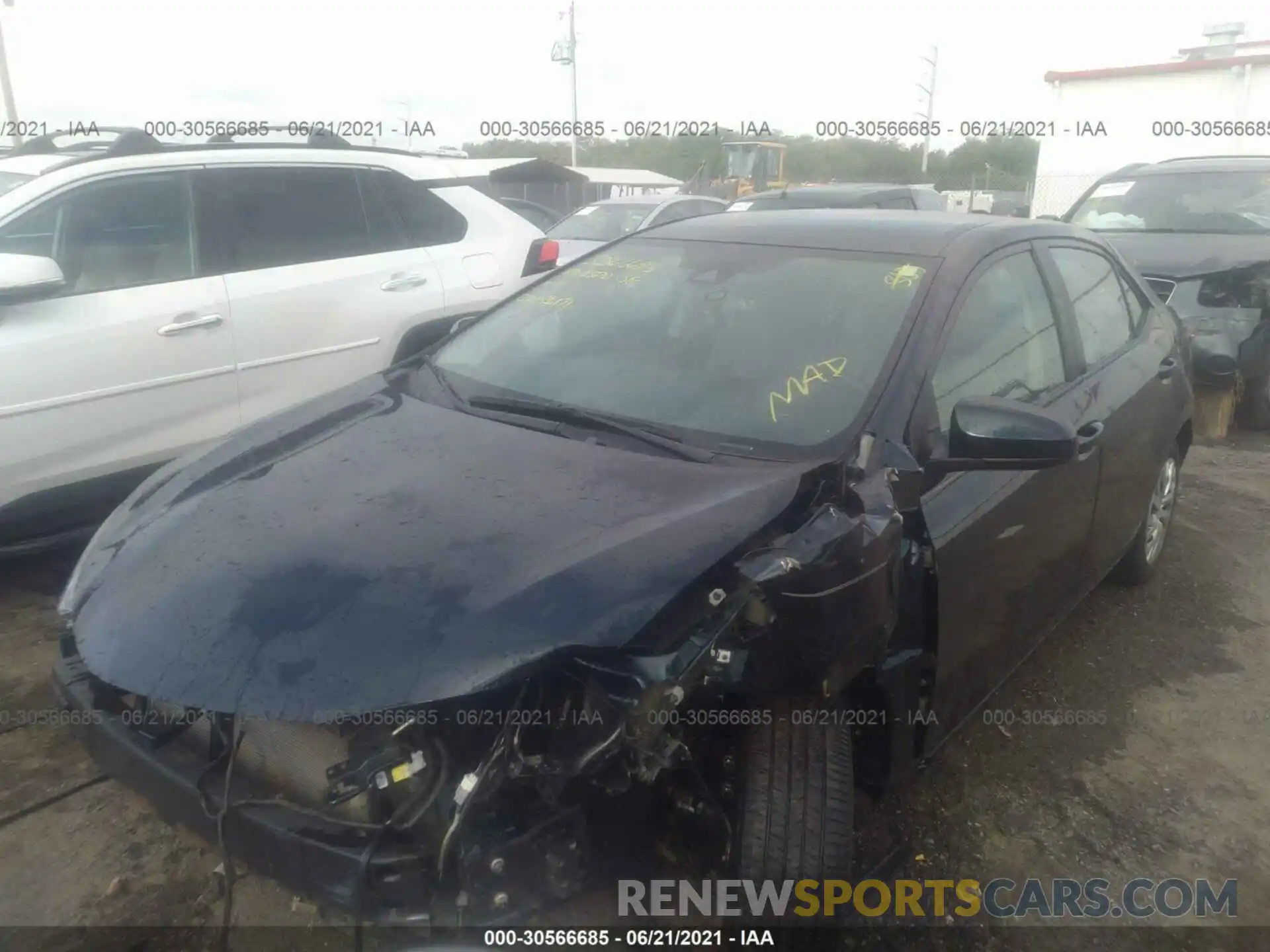 2 Photograph of a damaged car 2T1BURHE8KC165711 TOYOTA COROLLA 2019