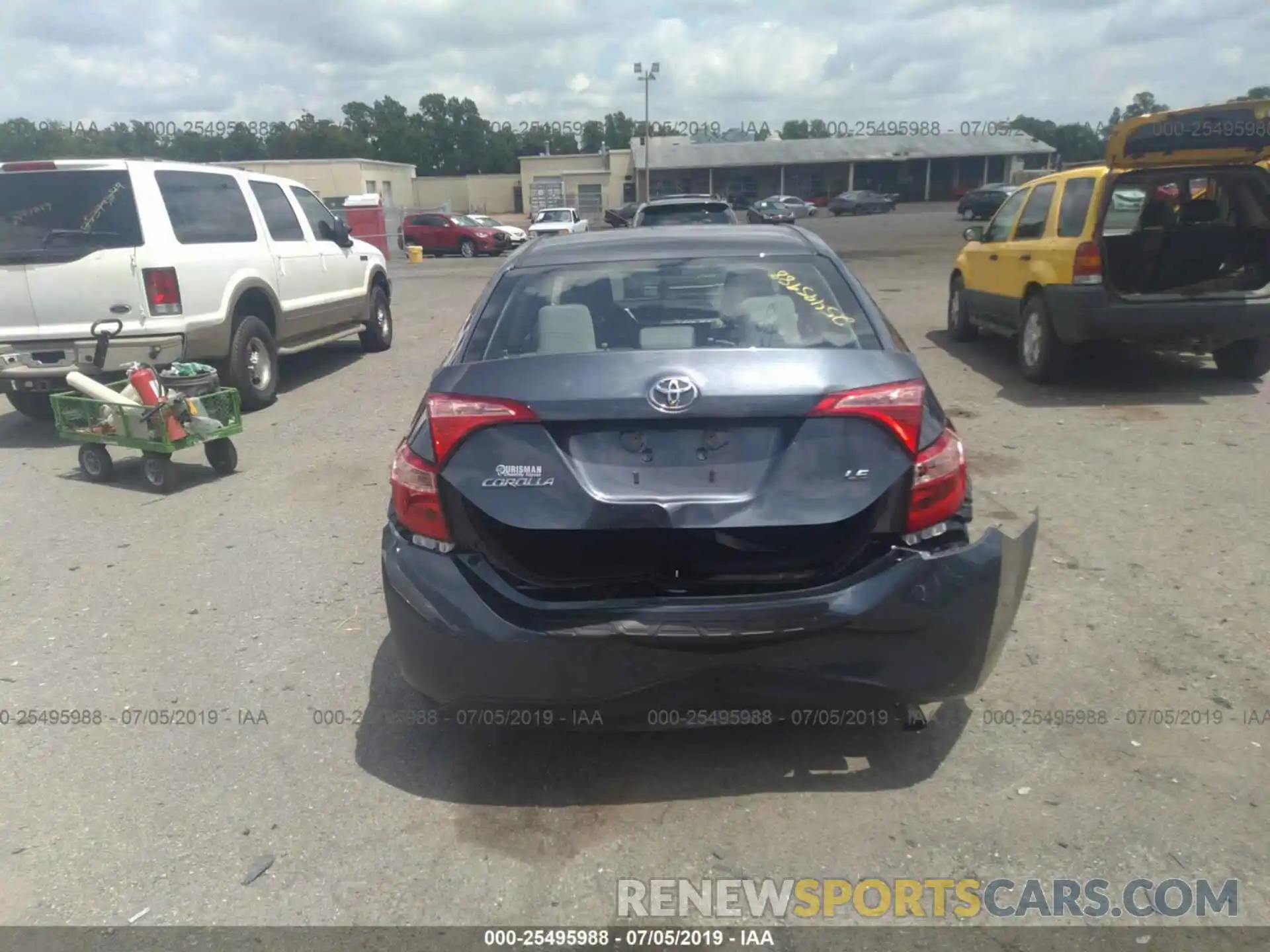 6 Photograph of a damaged car 2T1BURHE8KC166552 TOYOTA COROLLA 2019