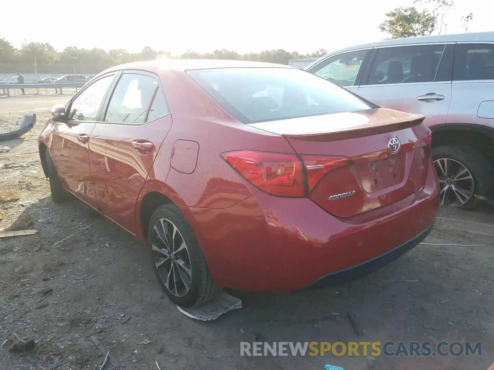 3 Photograph of a damaged car 2T1BURHE8KC166664 TOYOTA COROLLA 2019