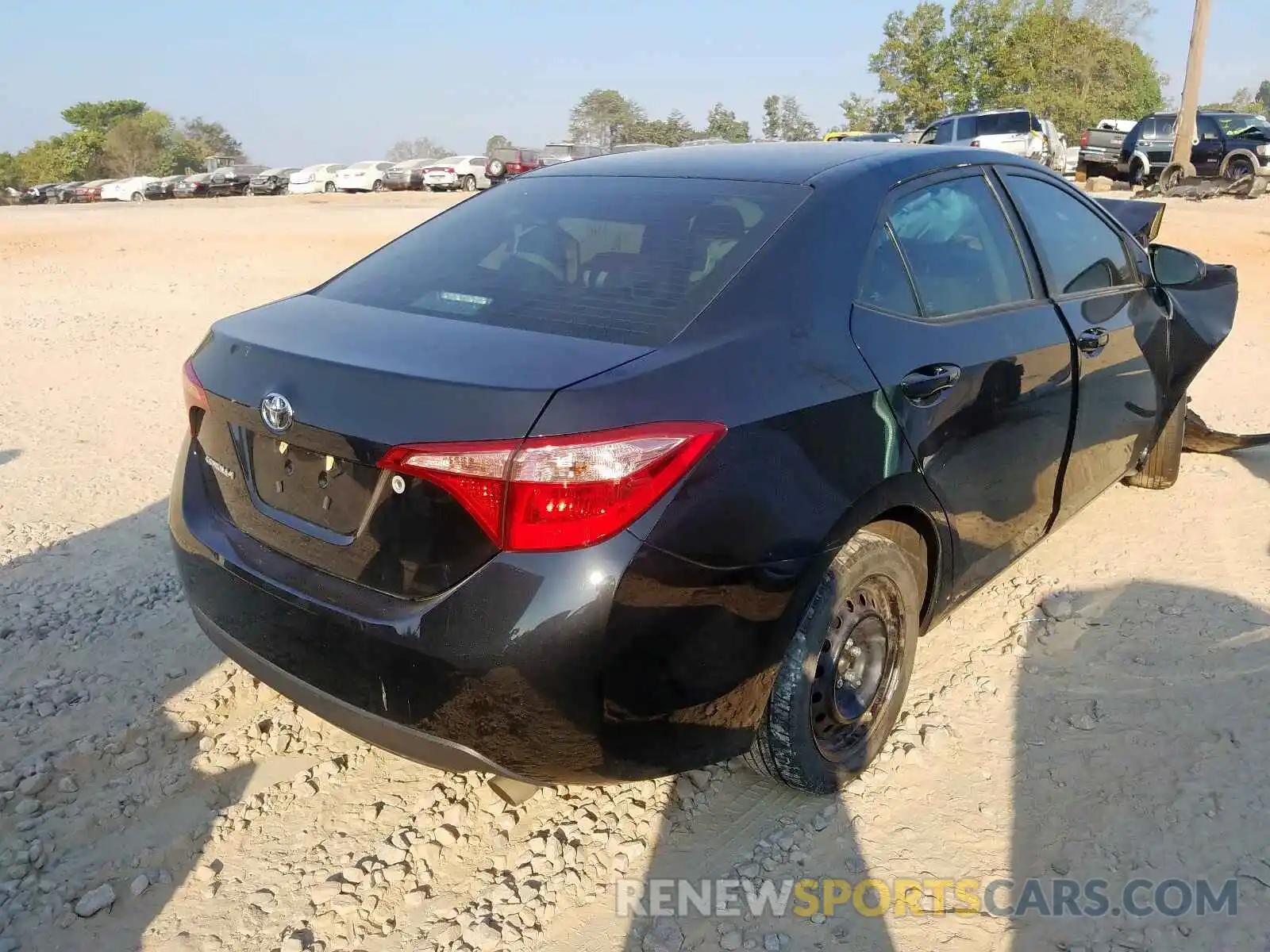 4 Photograph of a damaged car 2T1BURHE8KC166714 TOYOTA COROLLA 2019