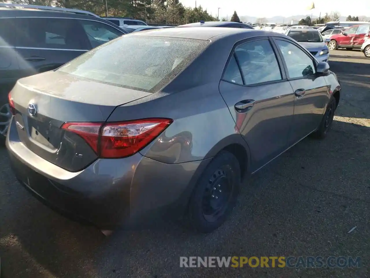 4 Photograph of a damaged car 2T1BURHE8KC167037 TOYOTA COROLLA 2019