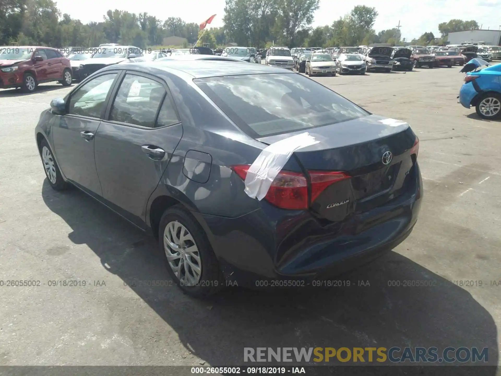 3 Photograph of a damaged car 2T1BURHE8KC167104 TOYOTA COROLLA 2019