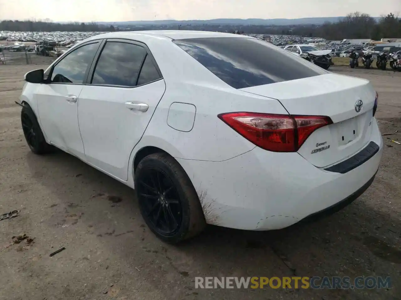 3 Photograph of a damaged car 2T1BURHE8KC167264 TOYOTA COROLLA 2019